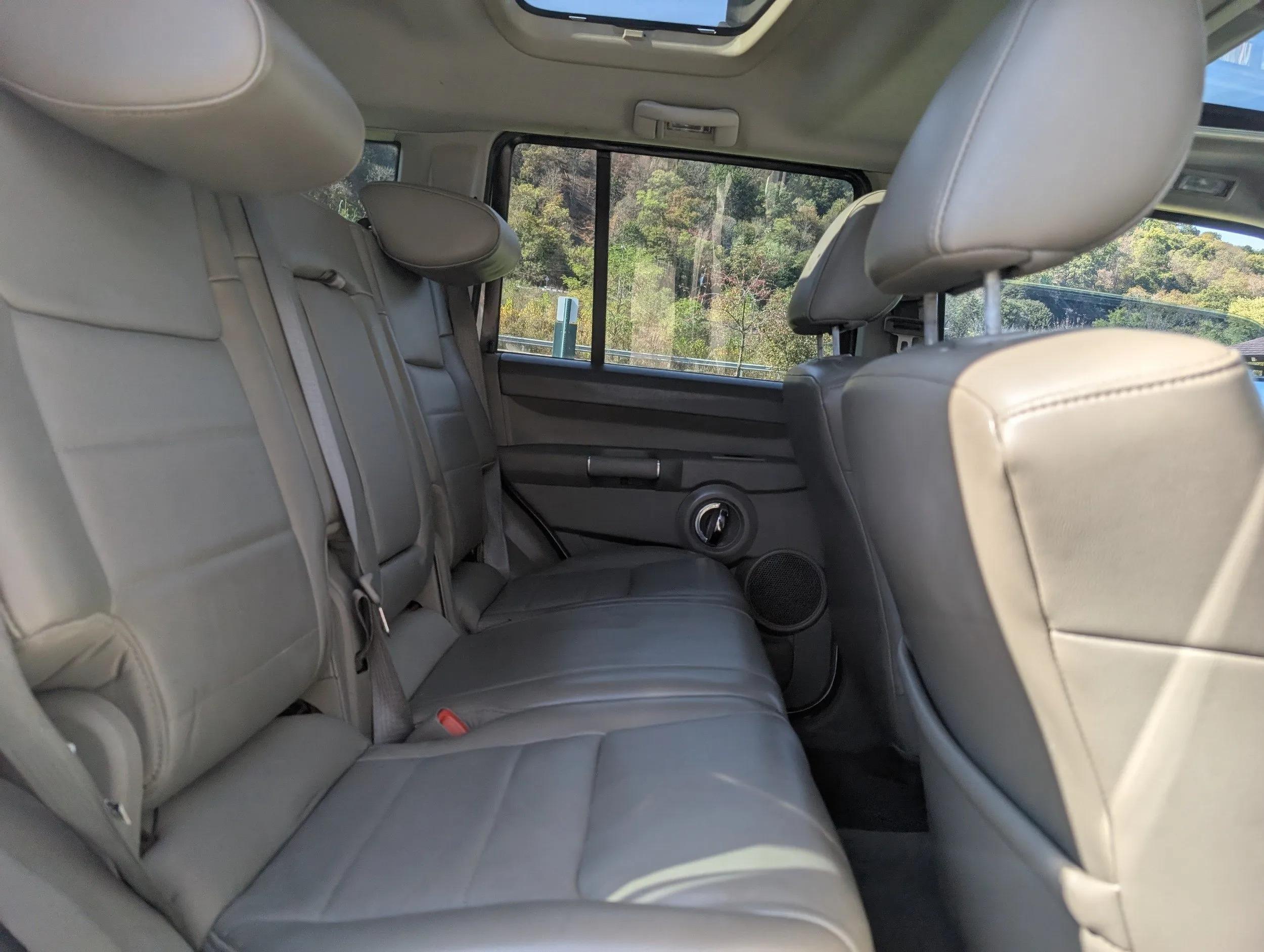 2010 Jeep Commander Sport