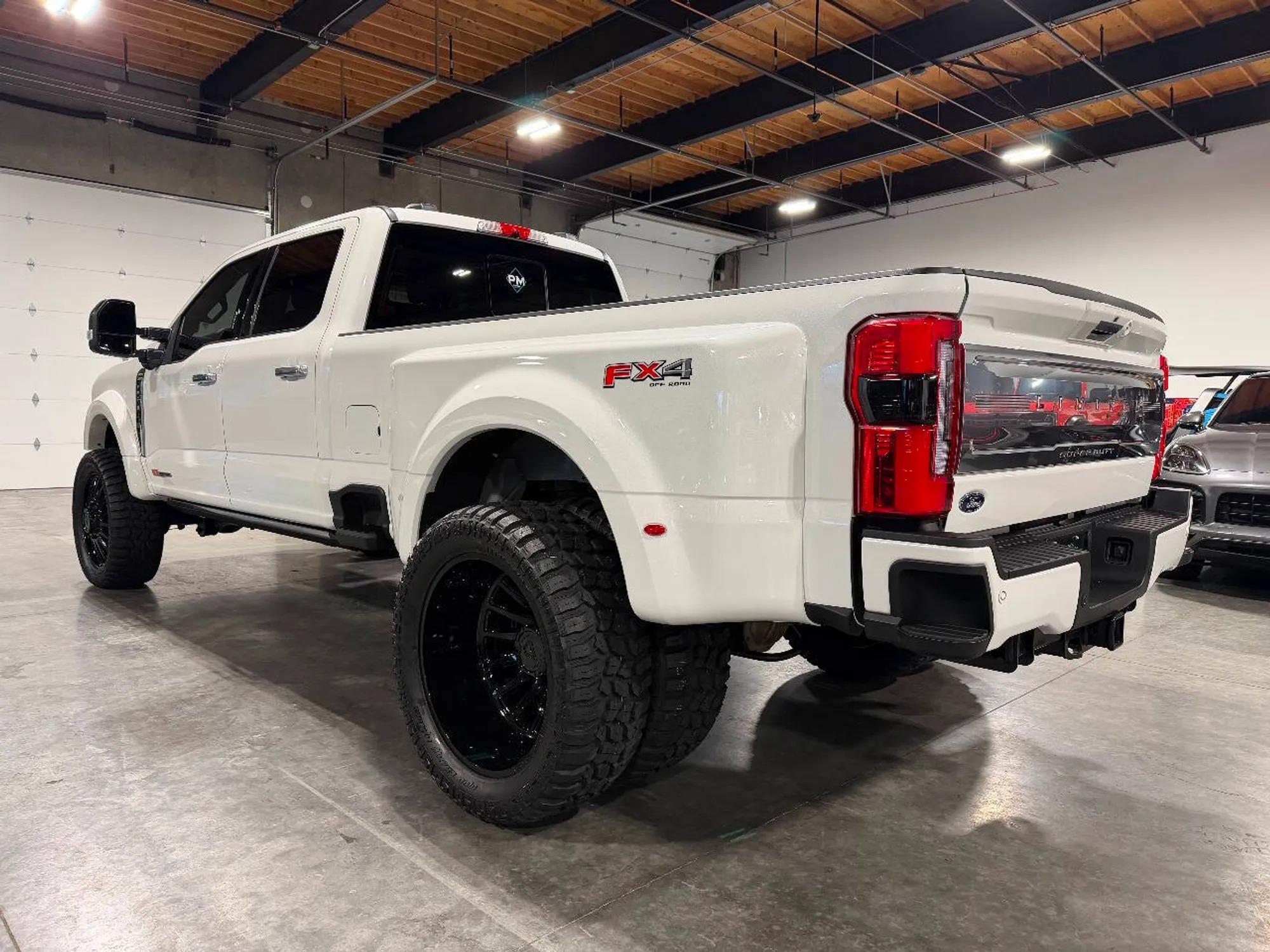 2024 Ford F-450 Super Duty Limited - 2