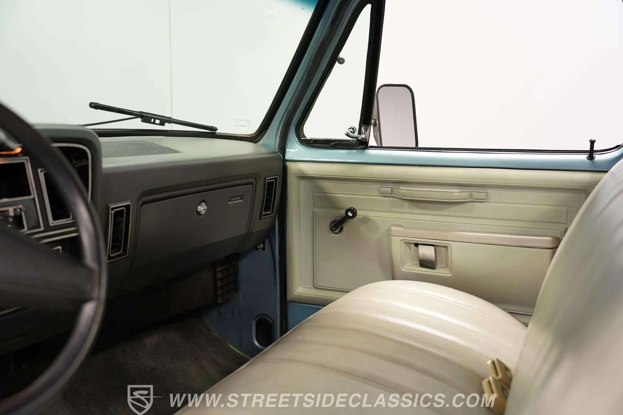 1984 Dodge Ram D150 Prospector