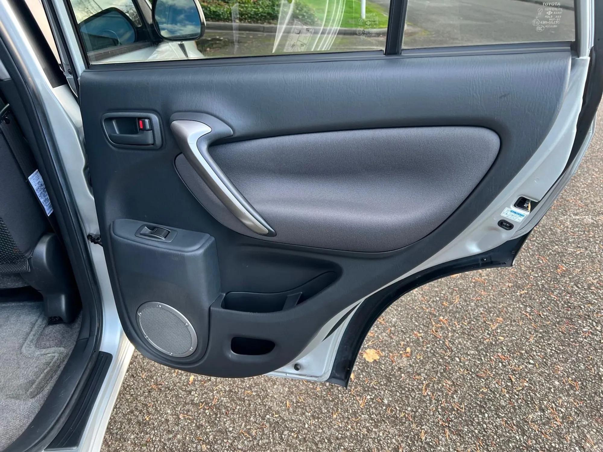 2005 Toyota RAV4 S 4×4