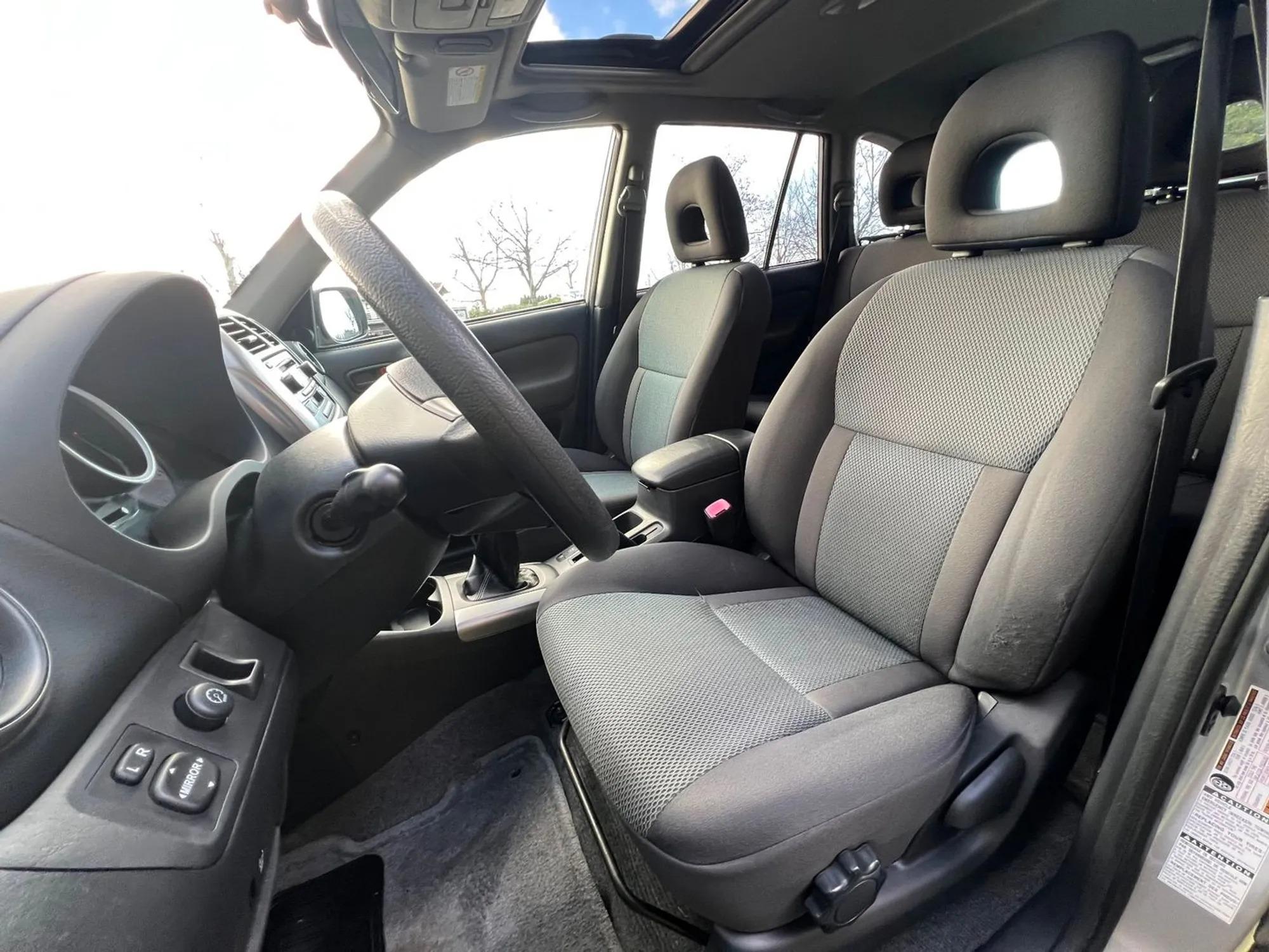 2005 Toyota RAV4 S 4×4