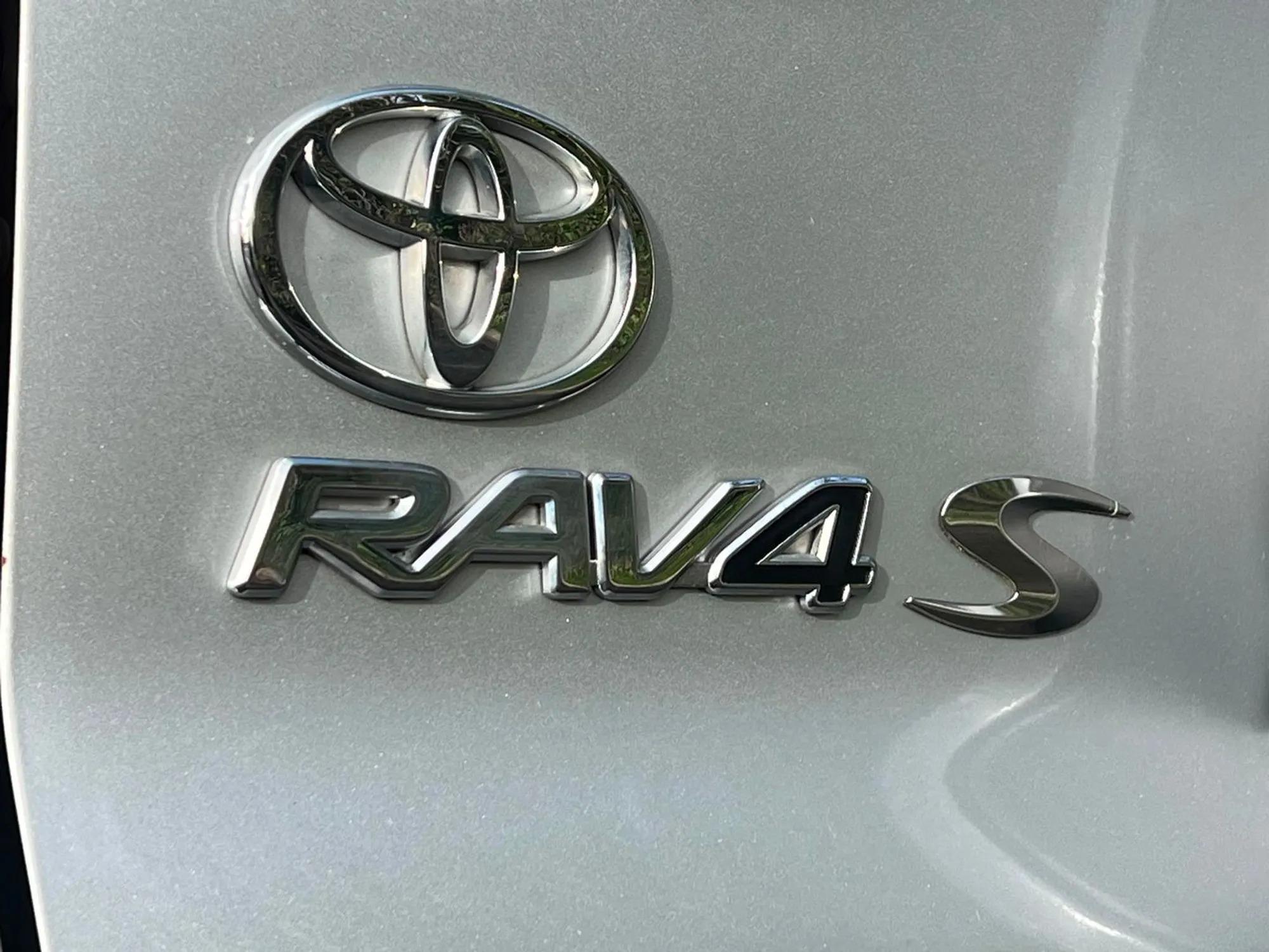 2005 Toyota RAV4 S 4×4