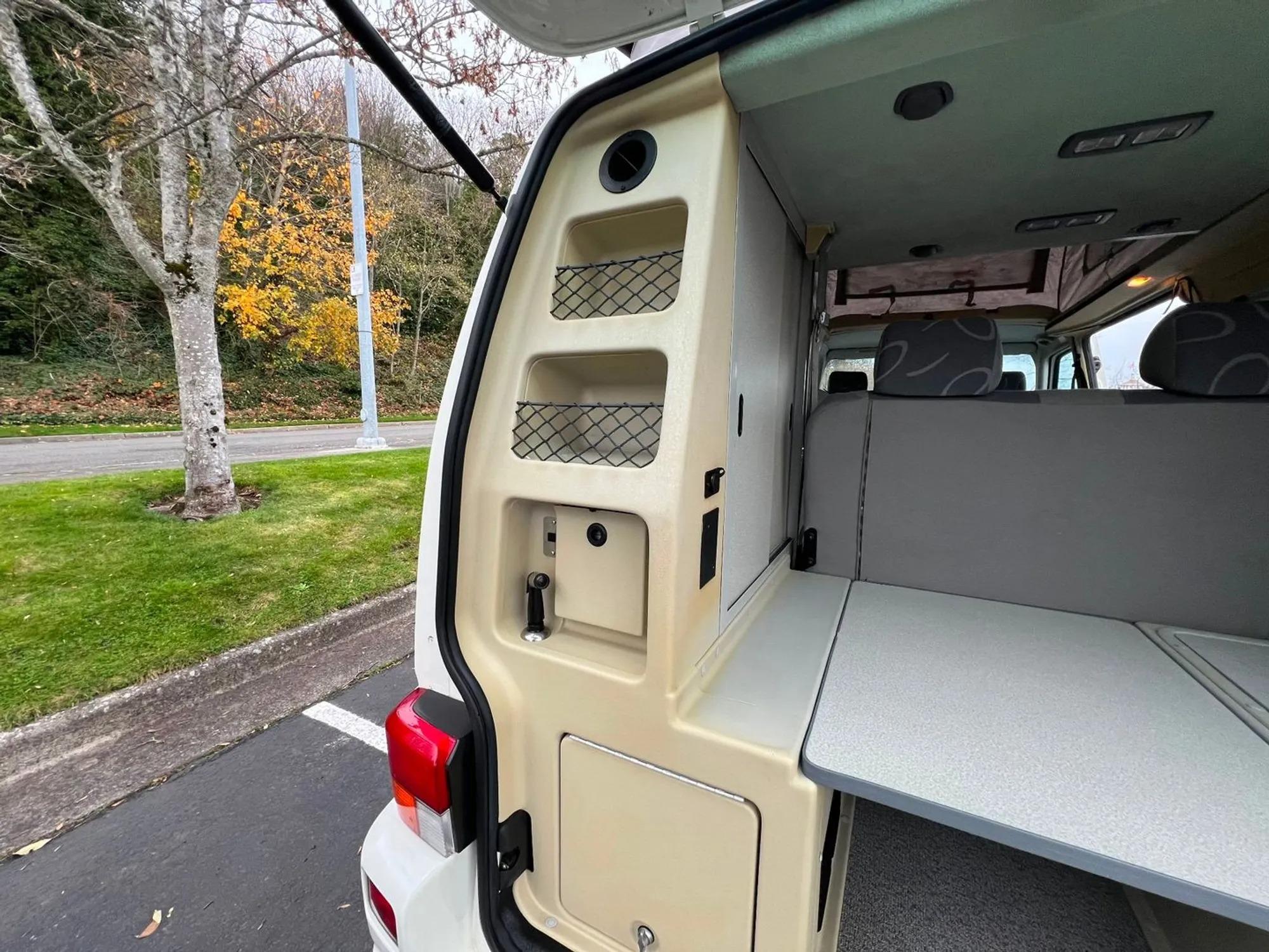 2001 Volkswagen EuroVan Camper