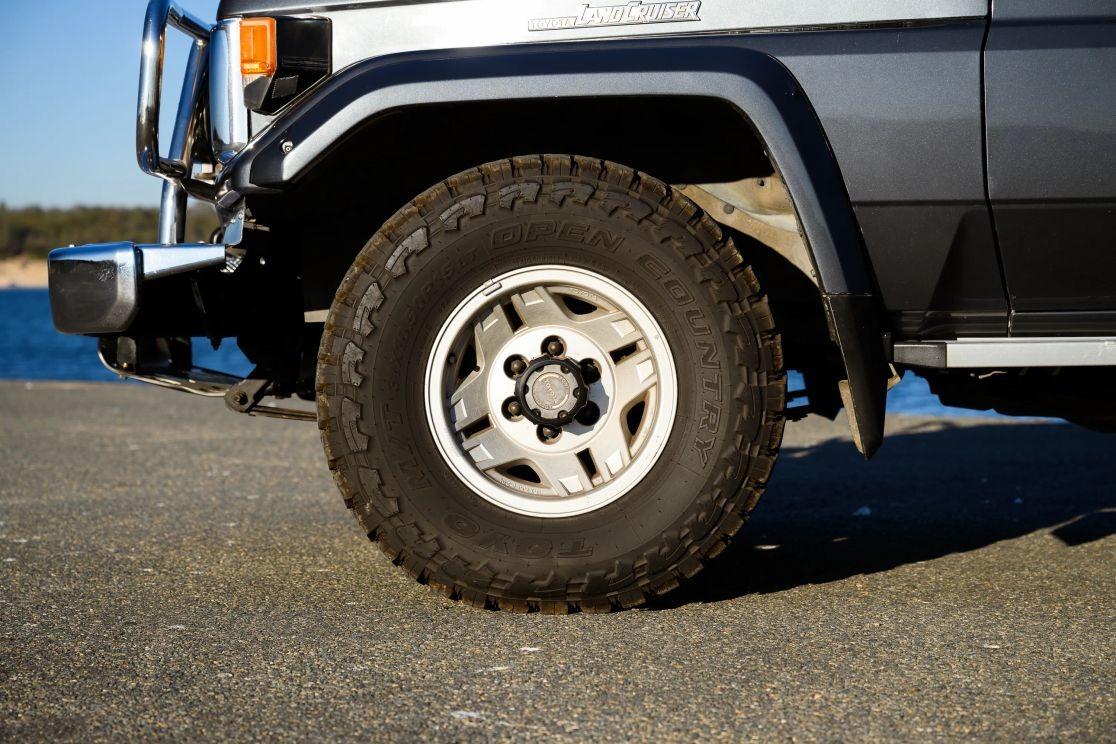 1991 Toyota Land Cruiser ZX