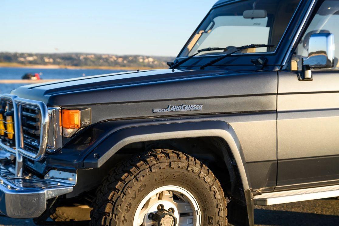 1991 Toyota Land Cruiser ZX
