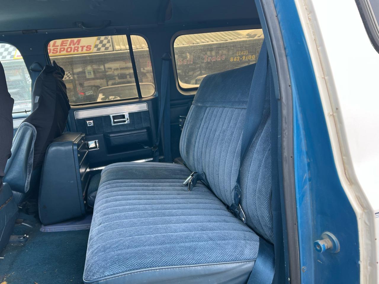 1988 Chevrolet Suburban V20/25