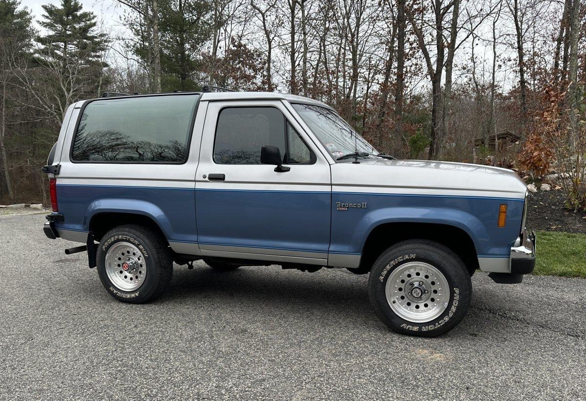 29k-Mile 1988 Ford Bronco II XLT 4×4