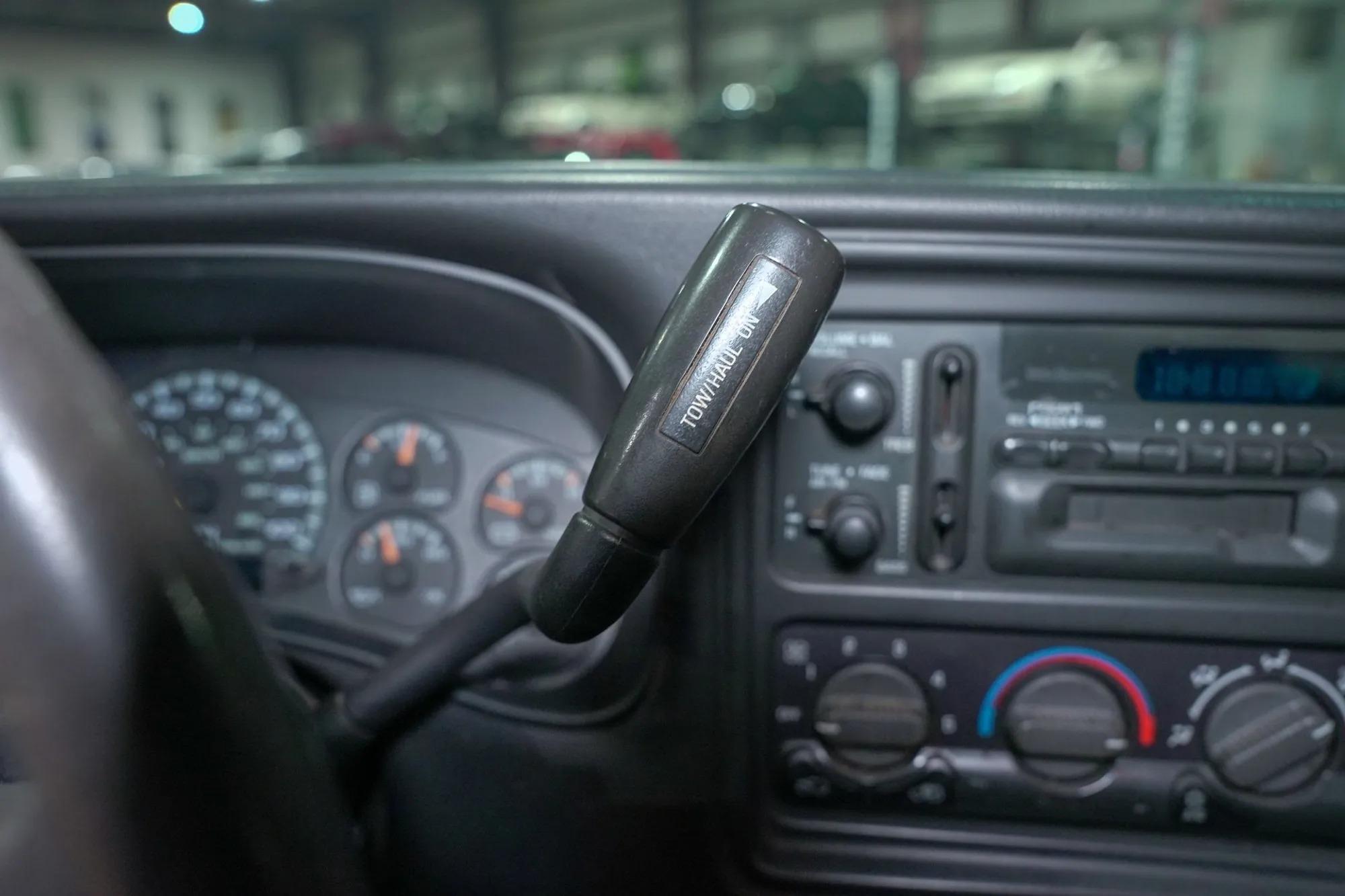 2000 Chevrolet Silverado 1500 LS