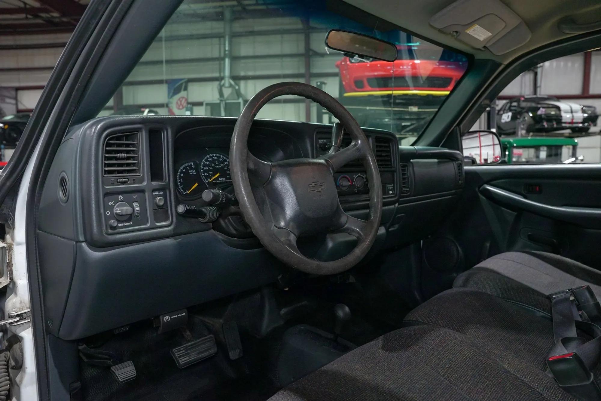 2000 Chevrolet Silverado 1500 LS