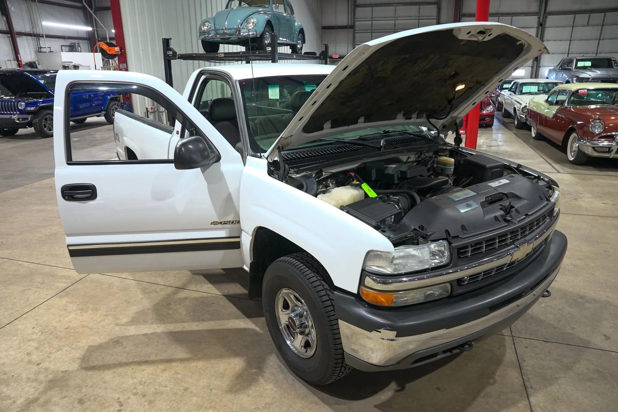 2000 Chevrolet Silverado 1500 LS