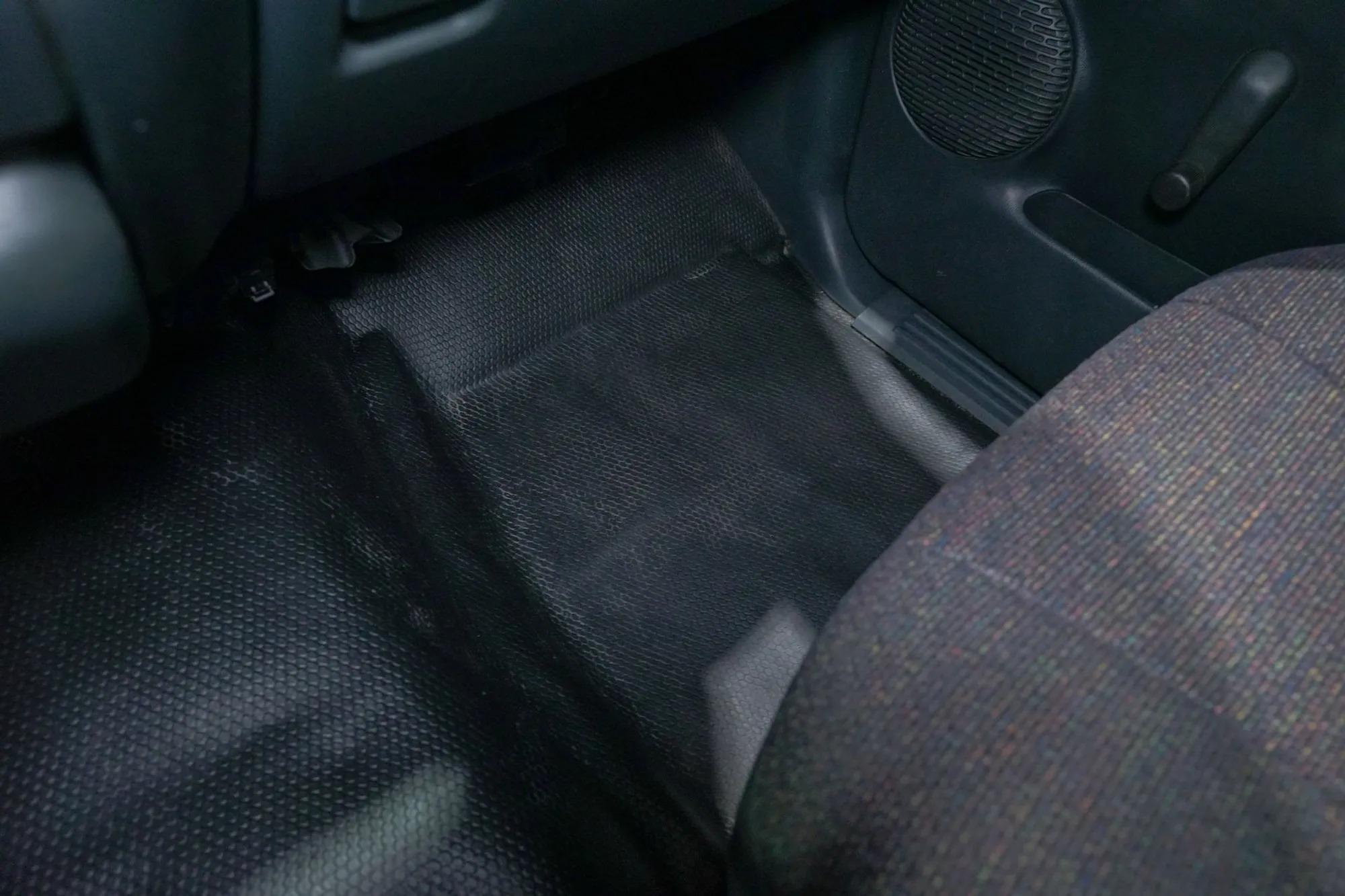 2000 Chevrolet Silverado 1500 LS