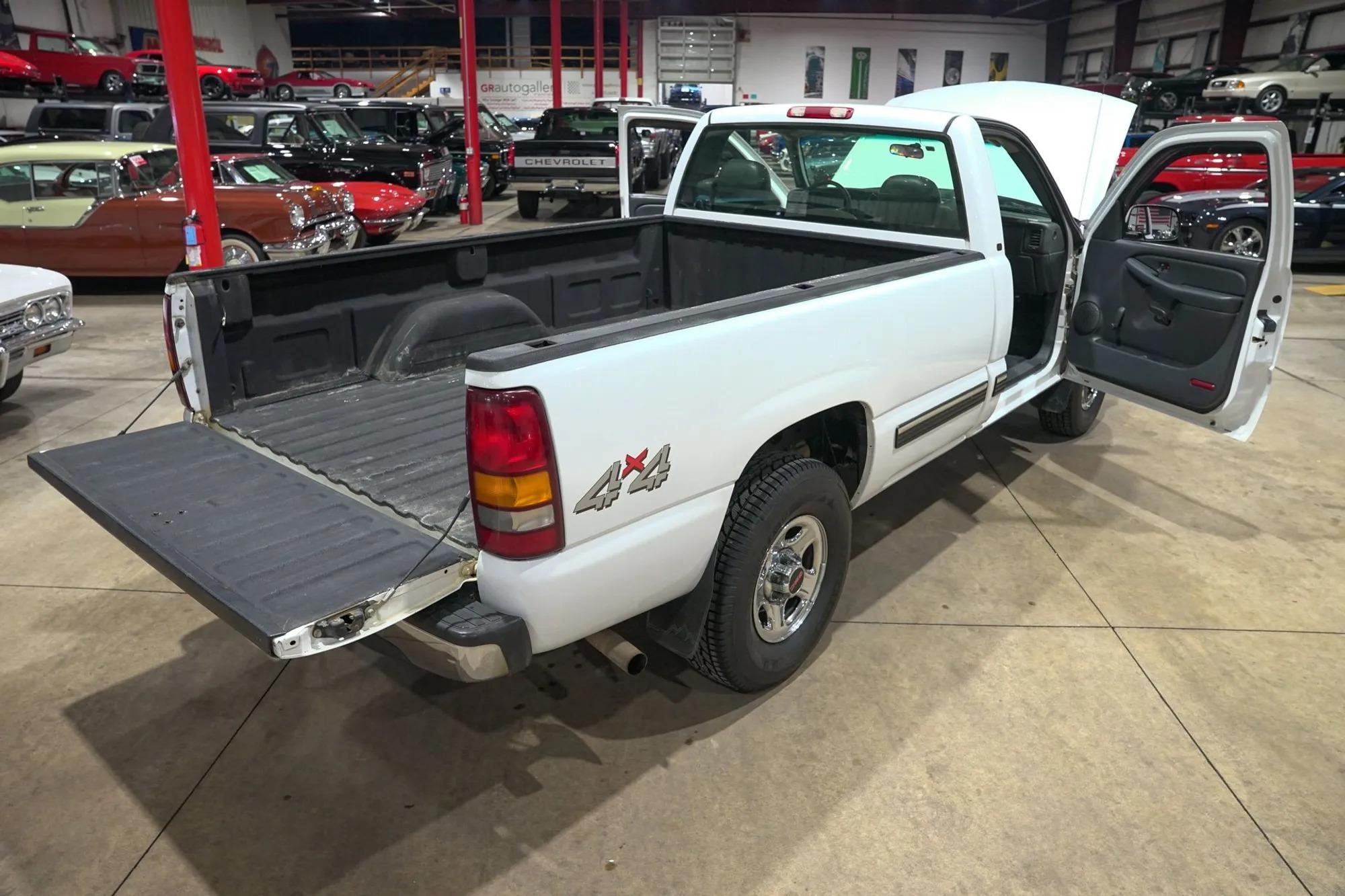 2000 Chevrolet Silverado 1500 LS
