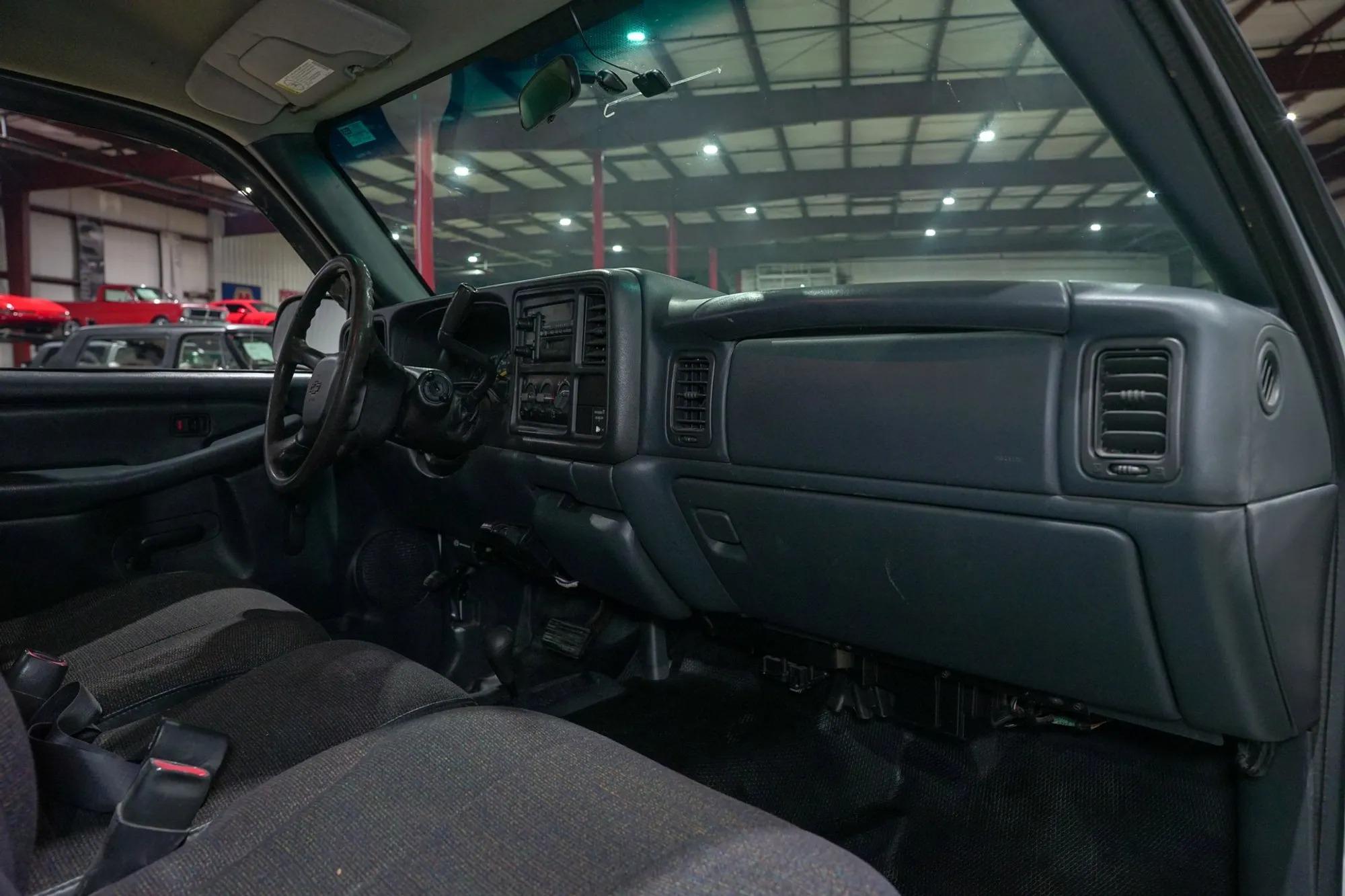 2000 Chevrolet Silverado 1500 LS