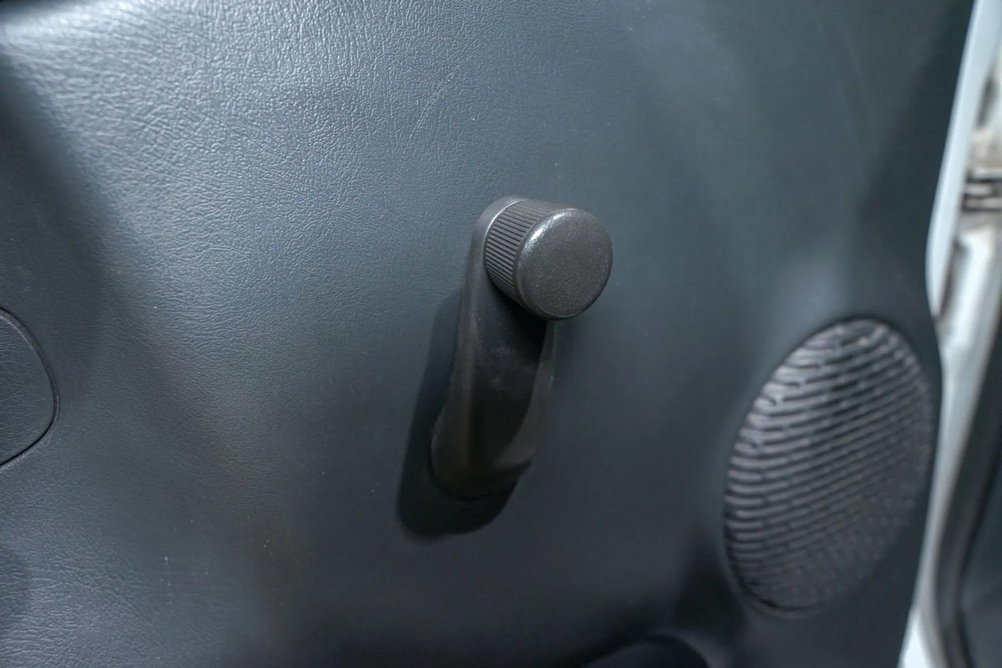 2000 Chevrolet Silverado 1500 LS