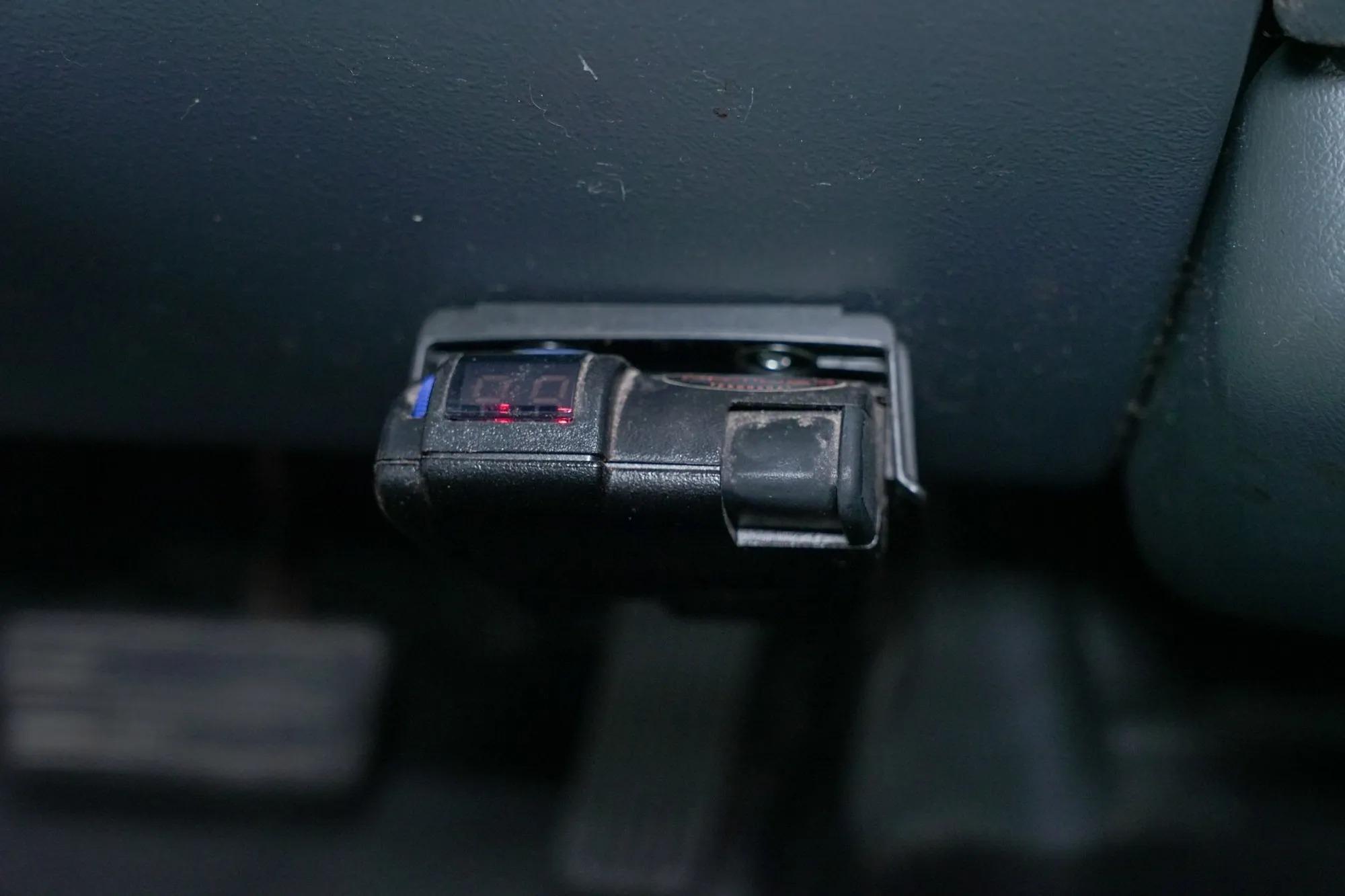 2000 Chevrolet Silverado 1500 LS