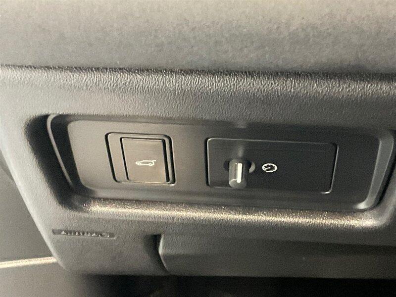 2019 Land Rover Discovery Sport SE