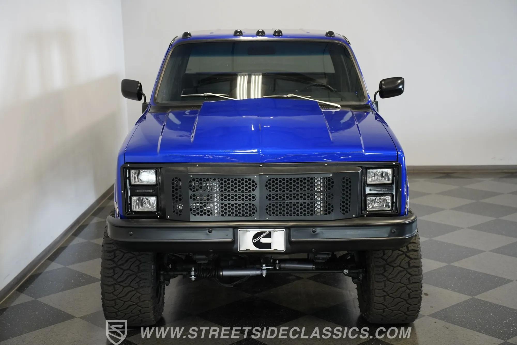 1984 Chevrolet K30 Silverado 4×4 3+3 CREW