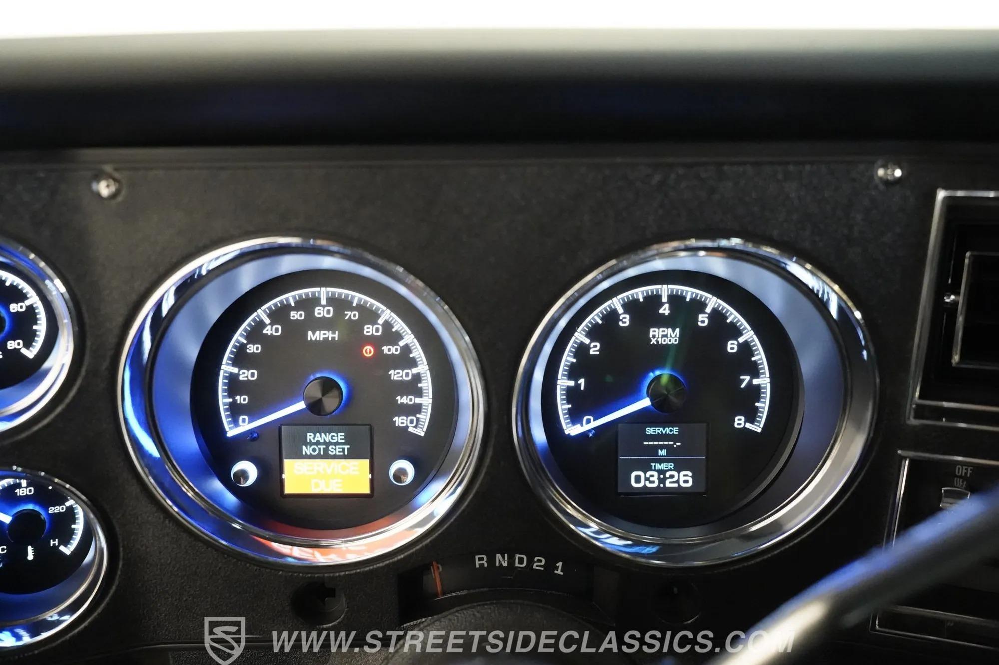 1984 Chevrolet K30 Silverado 4×4 3+3 CREW