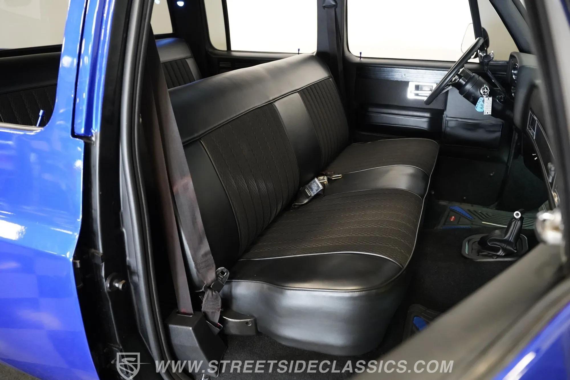 1984 Chevrolet K30 Silverado 4×4 3+3 CREW