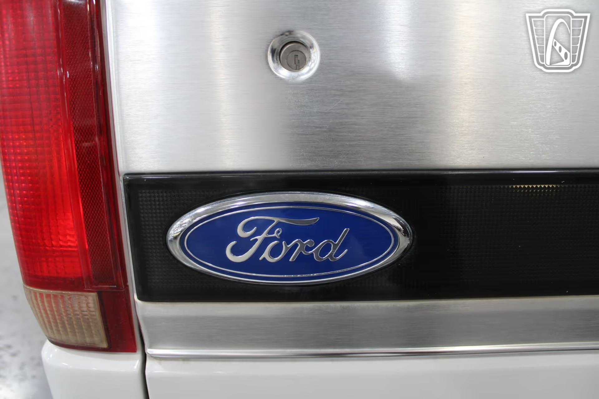 1992 Ford Bronco XLT