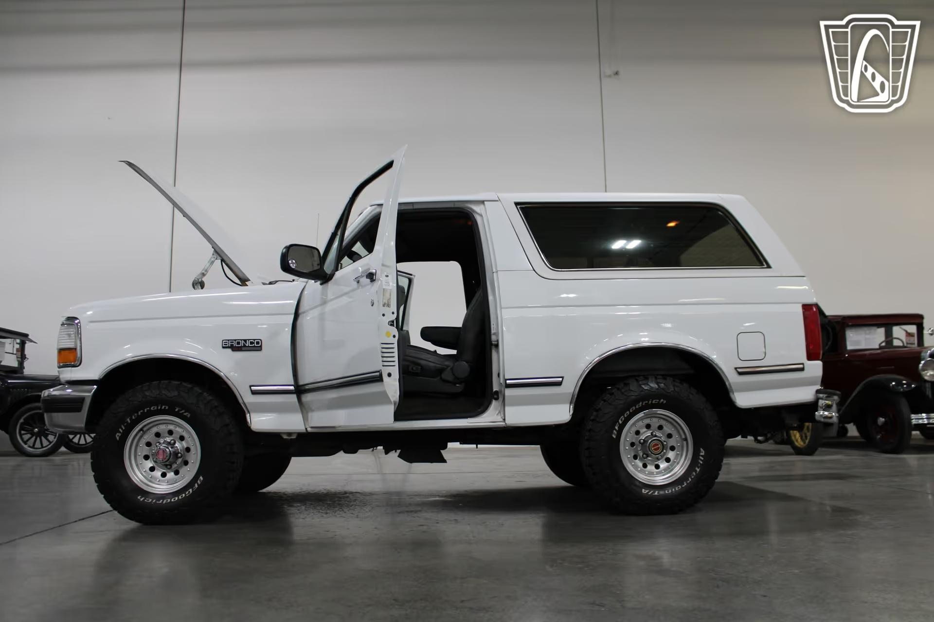 1992 Ford Bronco XLT