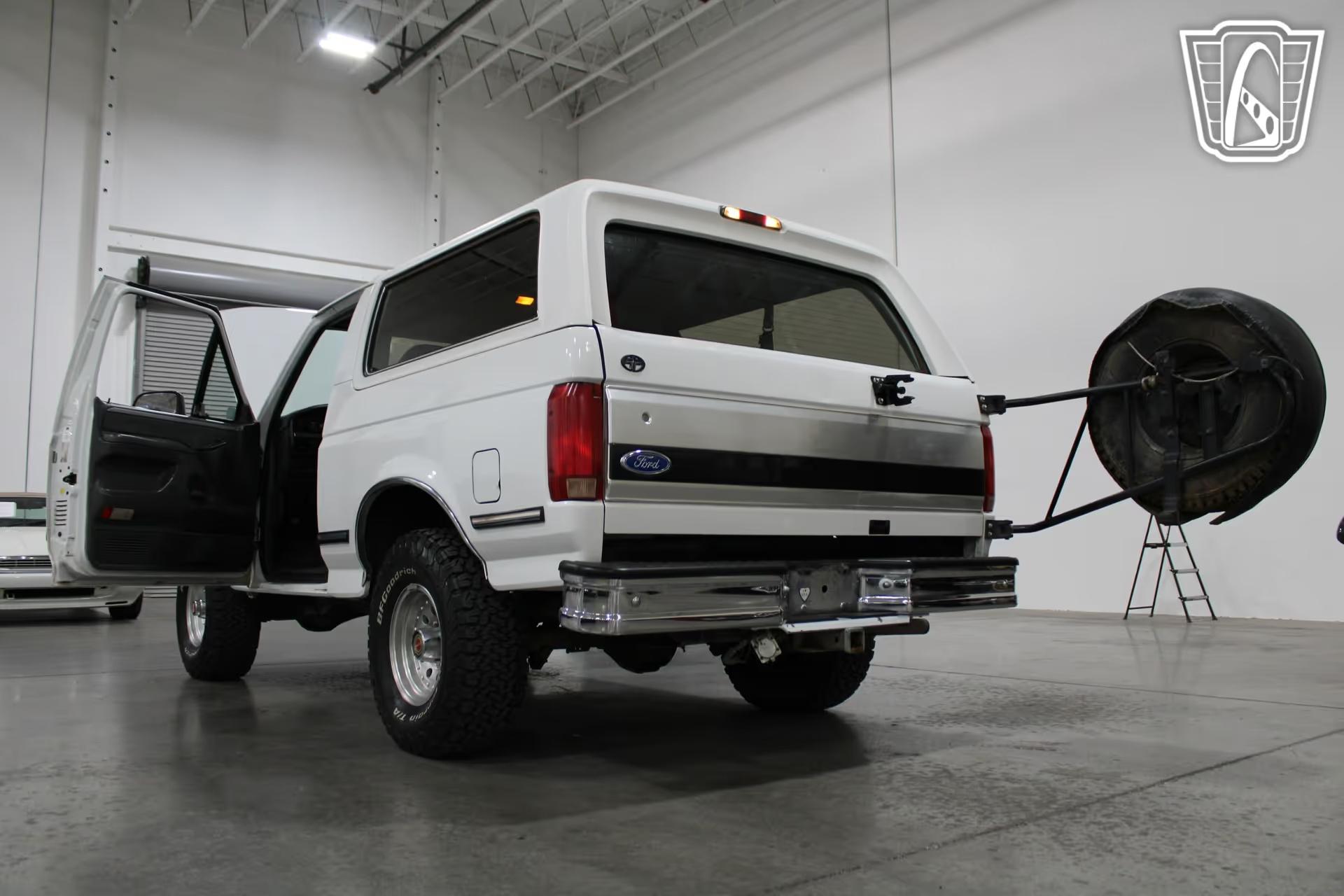 1992 Ford Bronco XLT