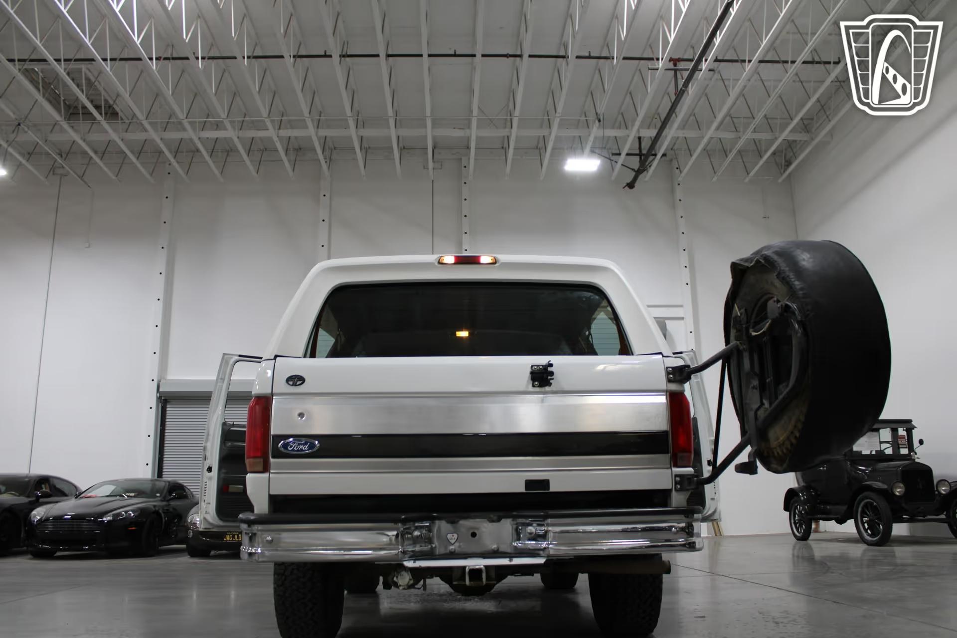 1992 Ford Bronco XLT