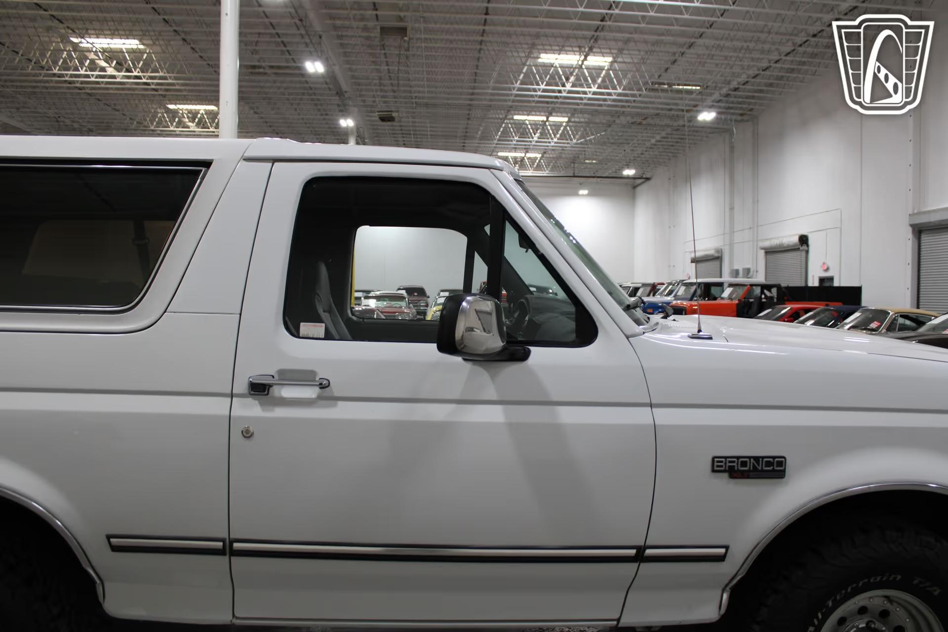 1992 Ford Bronco XLT