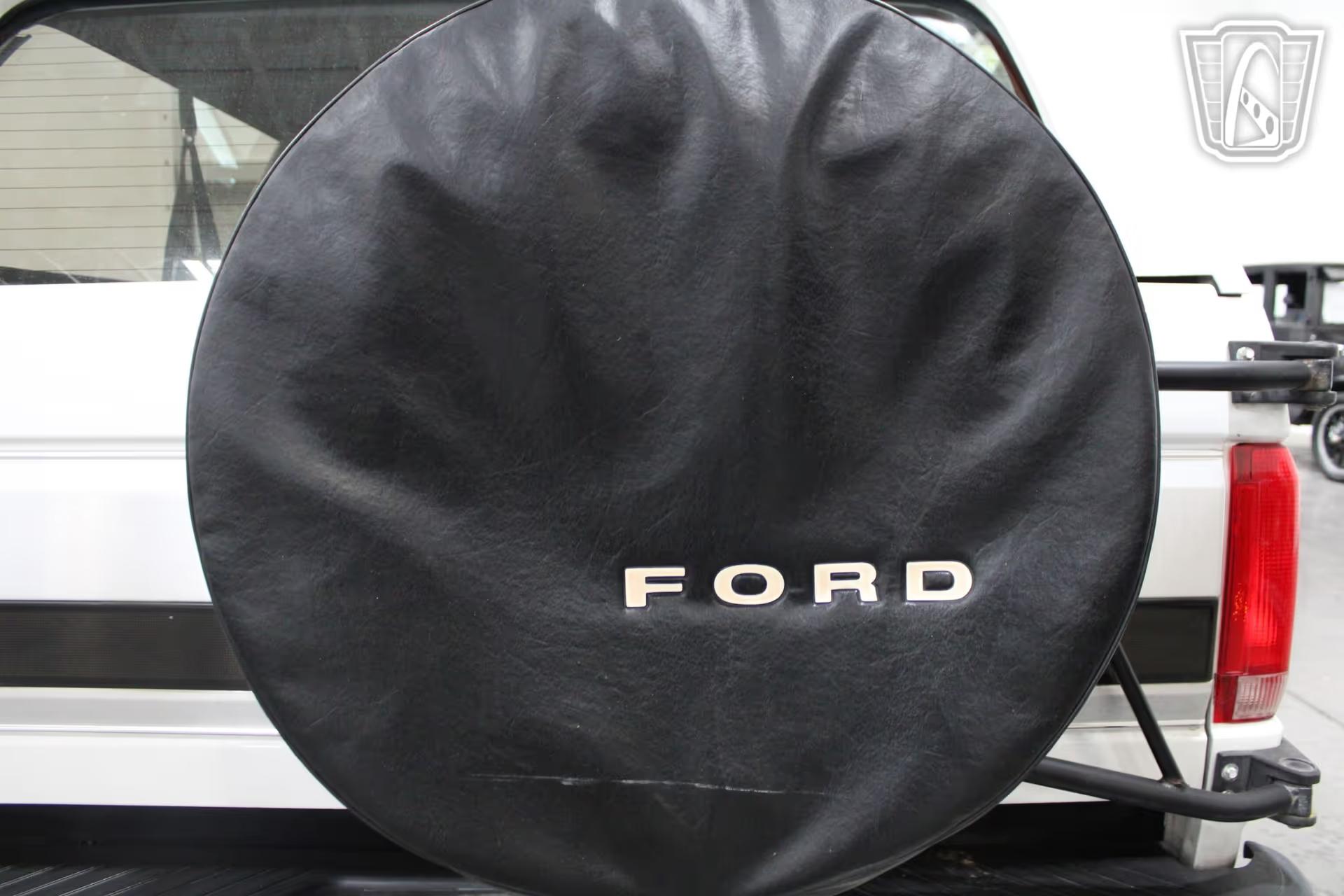 1992 Ford Bronco XLT