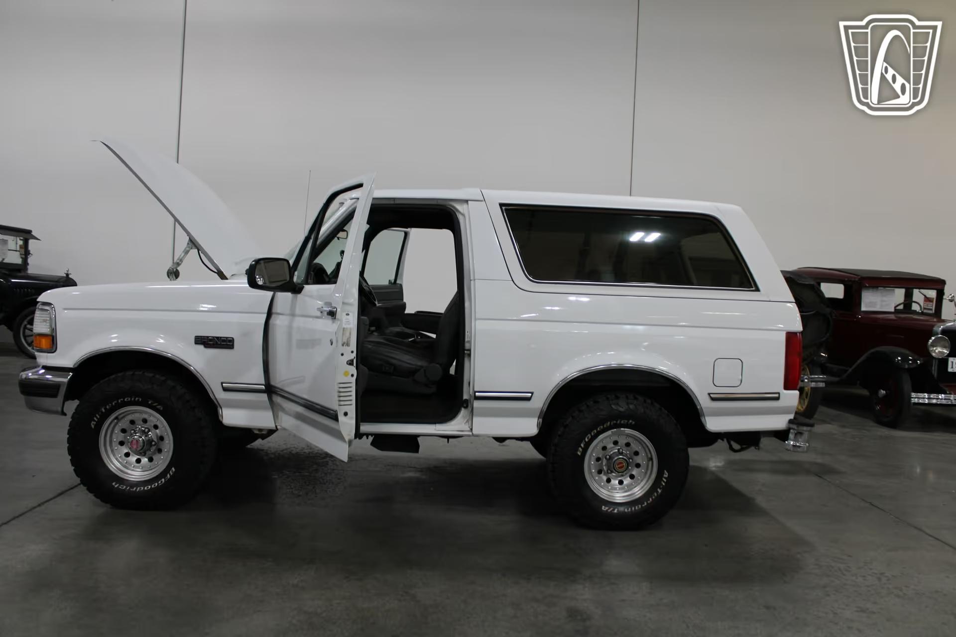 1992 Ford Bronco XLT