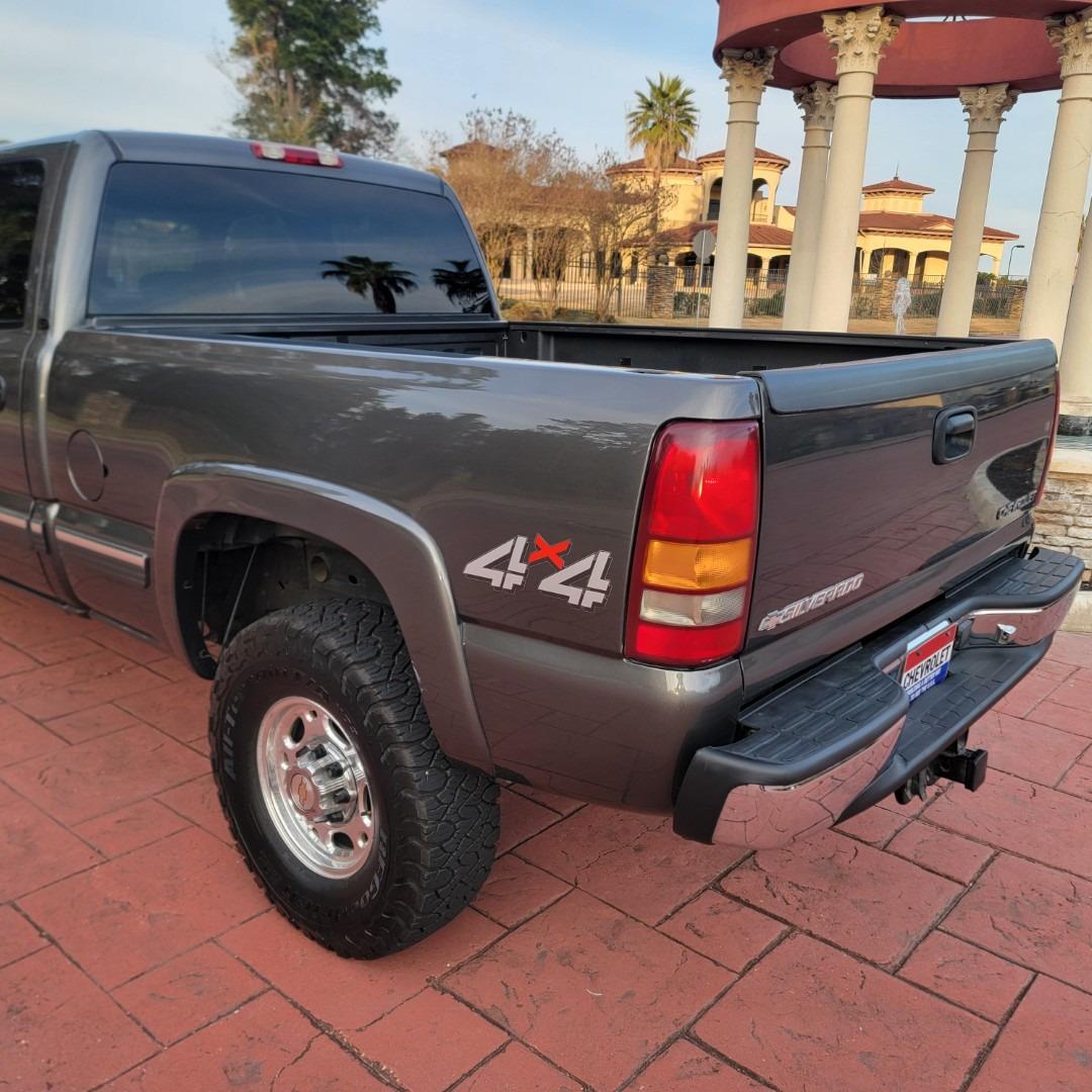 2002 Chevy Silverado 2500HD LT