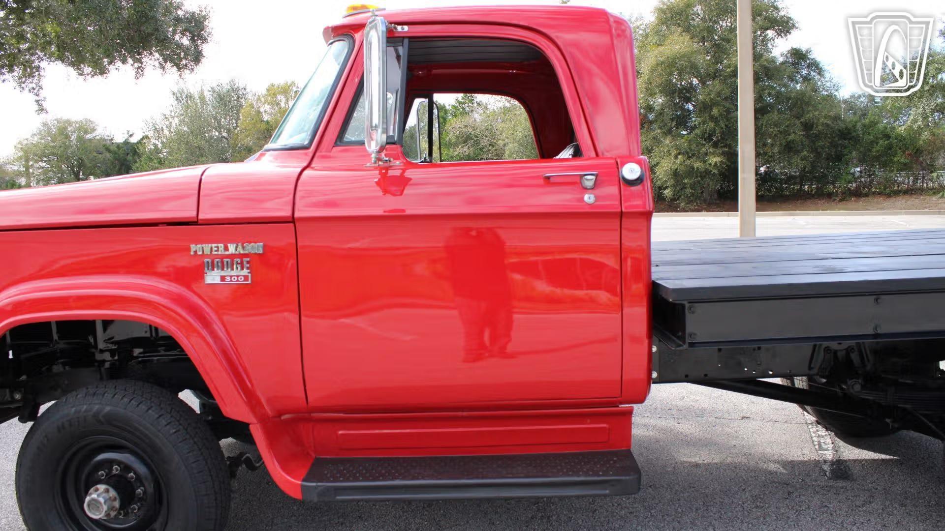 1971 Dodge Power Wagon