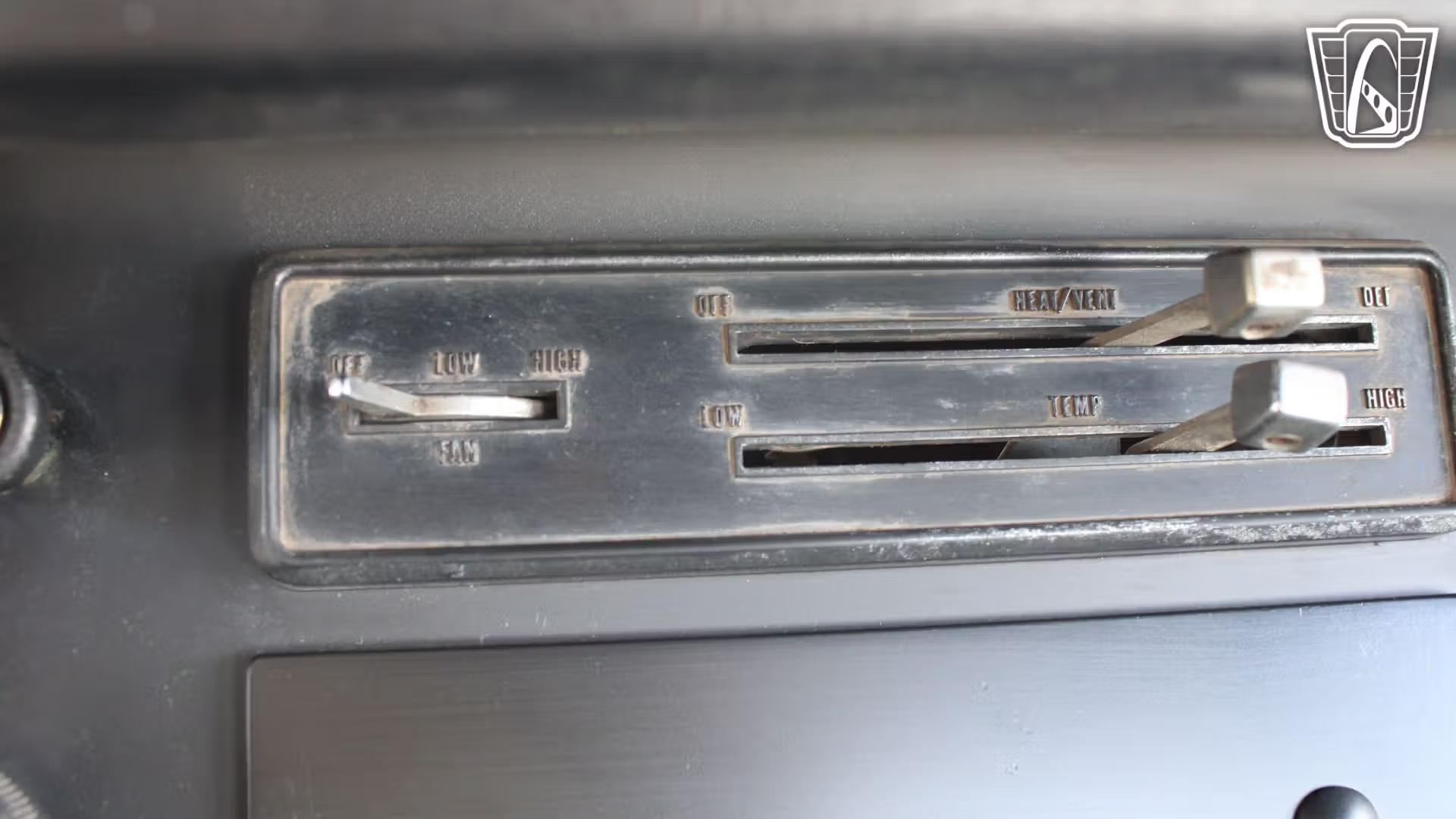 1971 Dodge Power Wagon