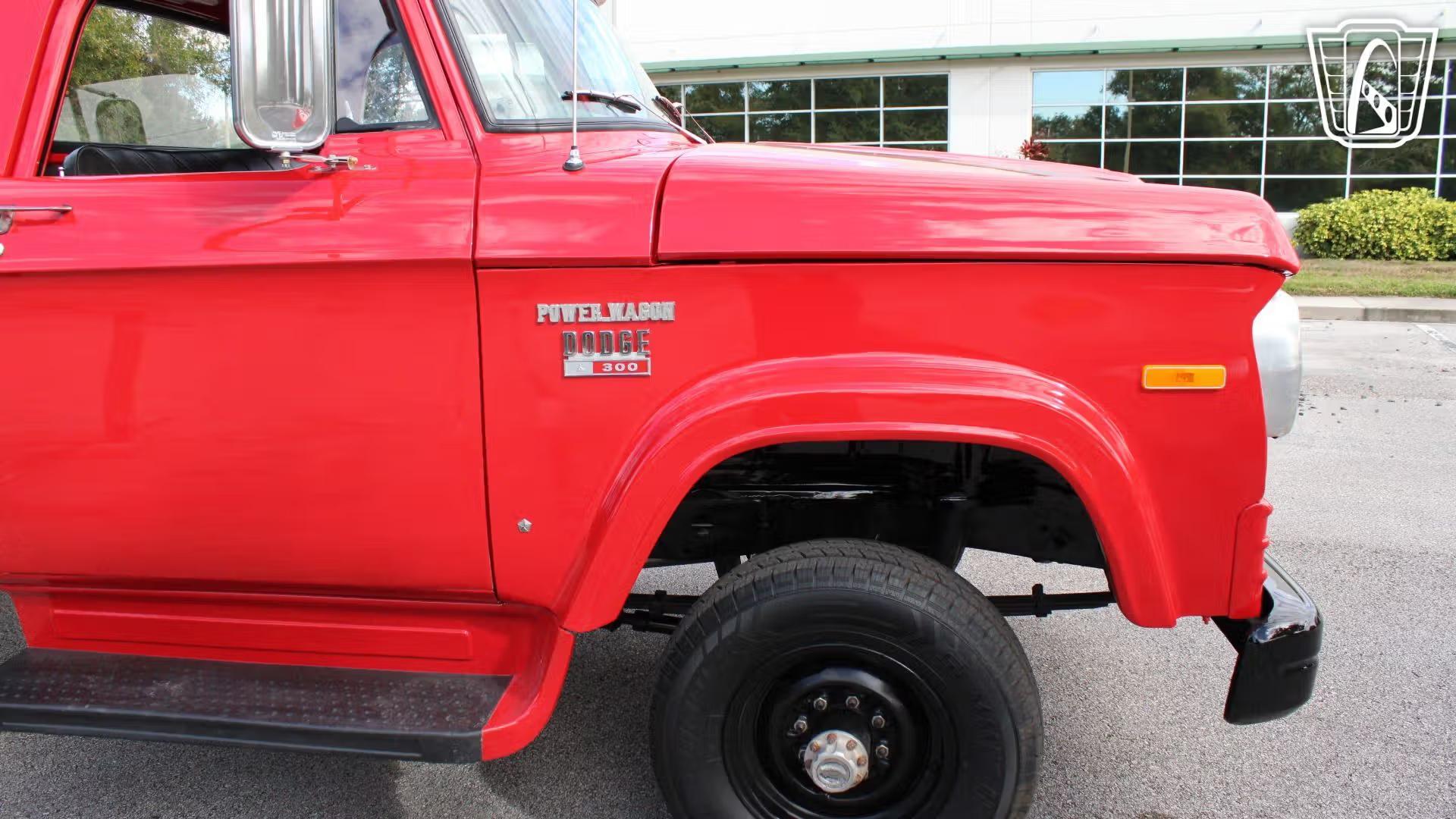 1971 Dodge Power Wagon