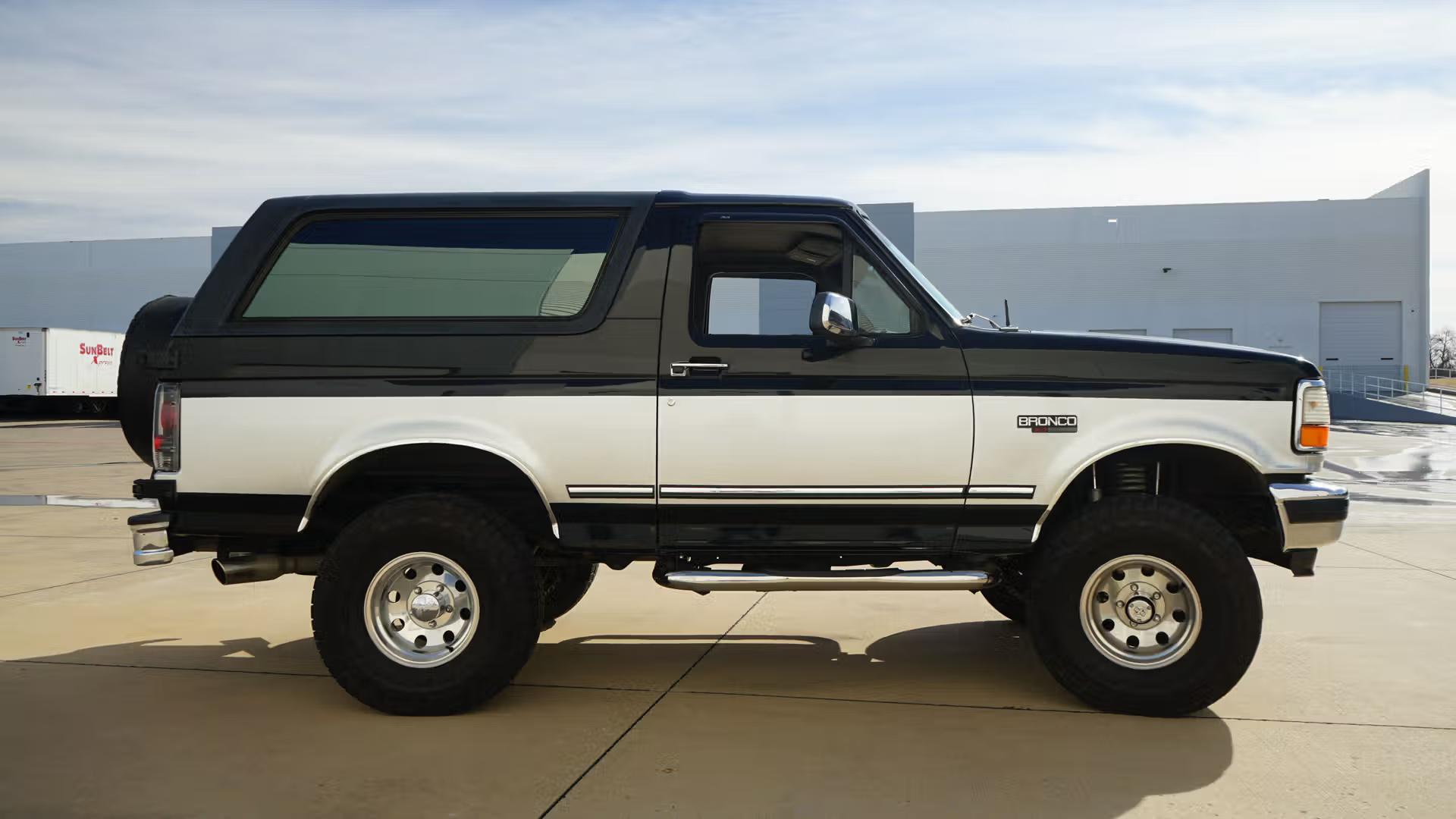40k-Mile 1995 Ford Bronco XLT