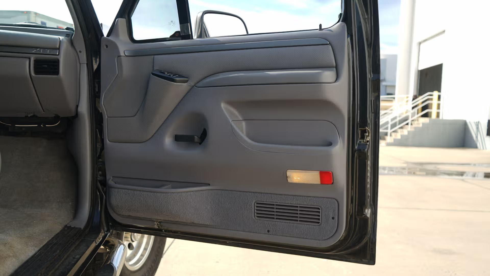 40k-Mile 1995 Ford Bronco XLT