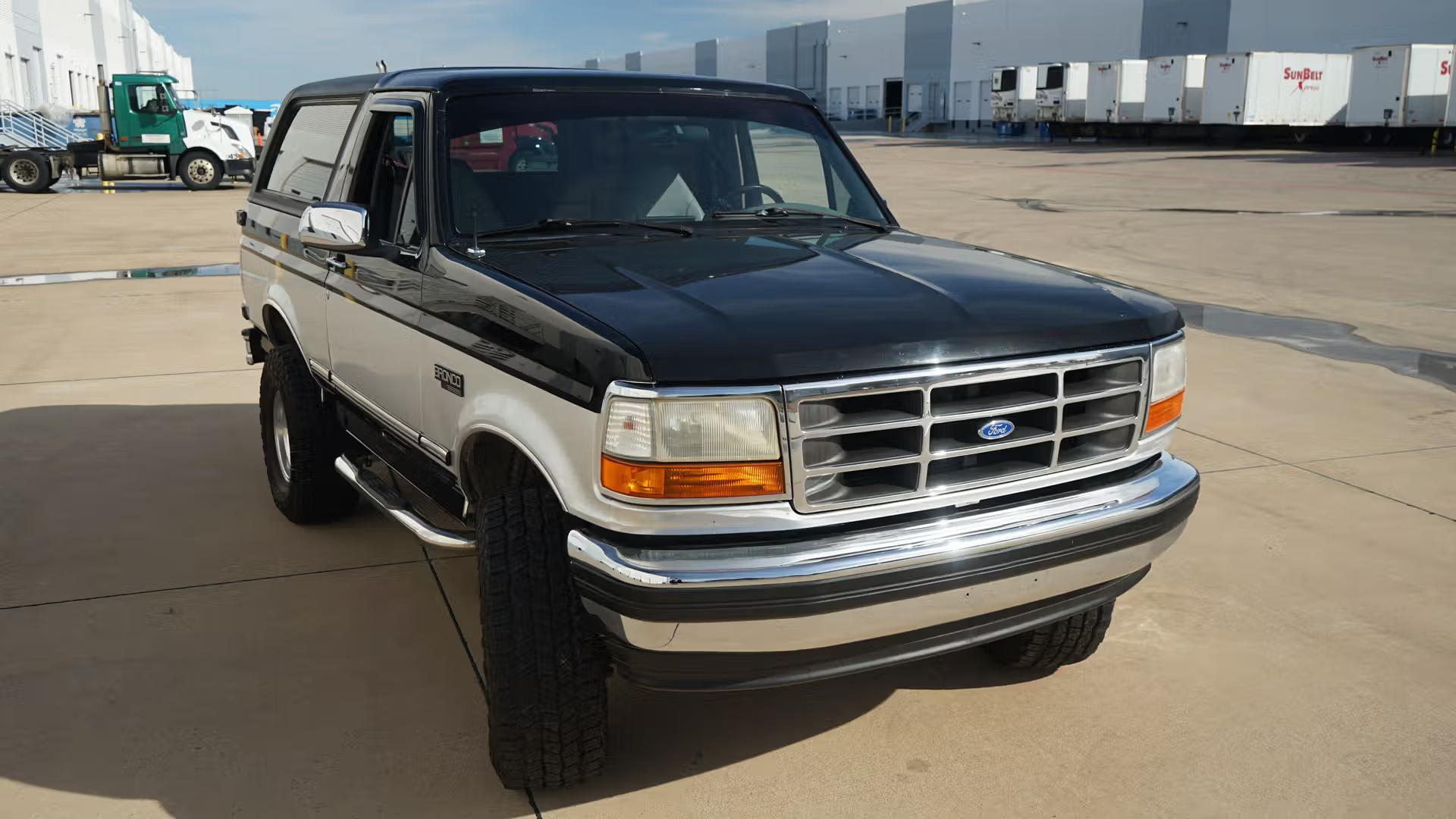 40k-Mile 1995 Ford Bronco XLT