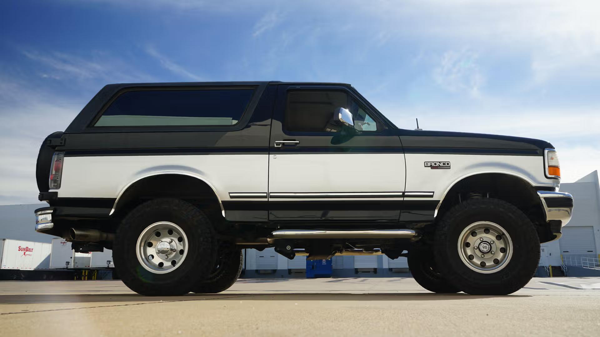 40k-Mile 1995 Ford Bronco XLT