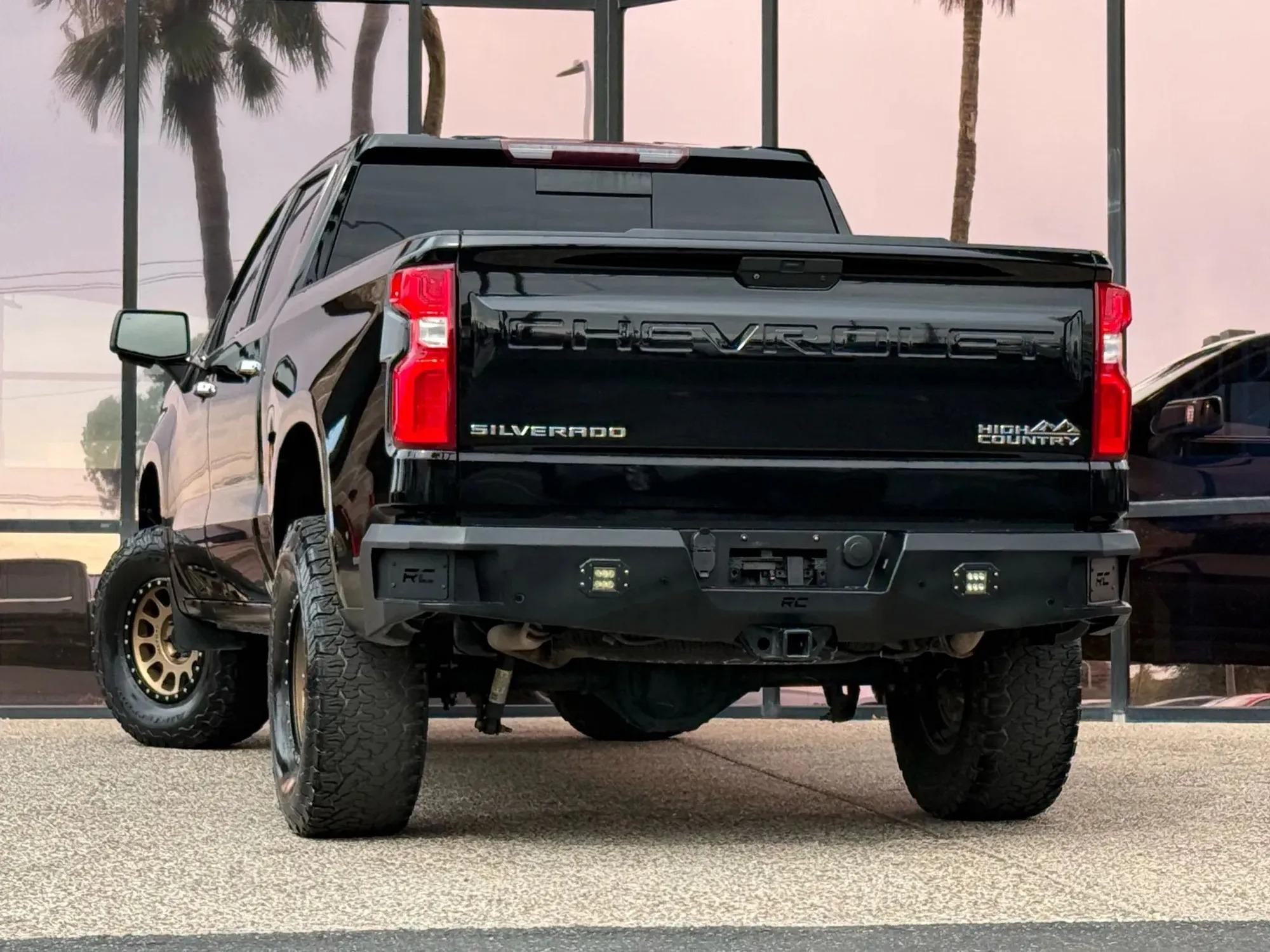 2020 Chevrolet Silverado 1500 High Country - 3