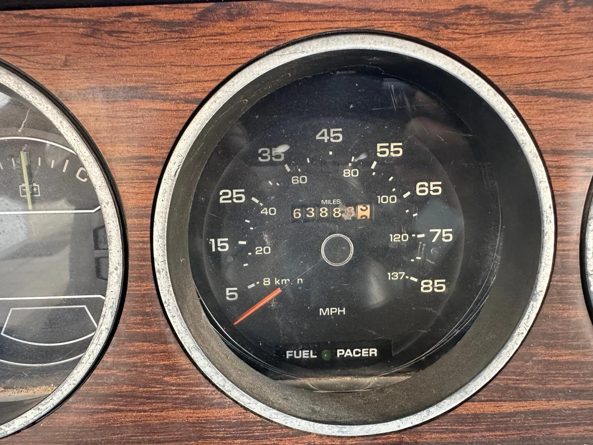 1982 Dodge D-150 SWB Fleetside