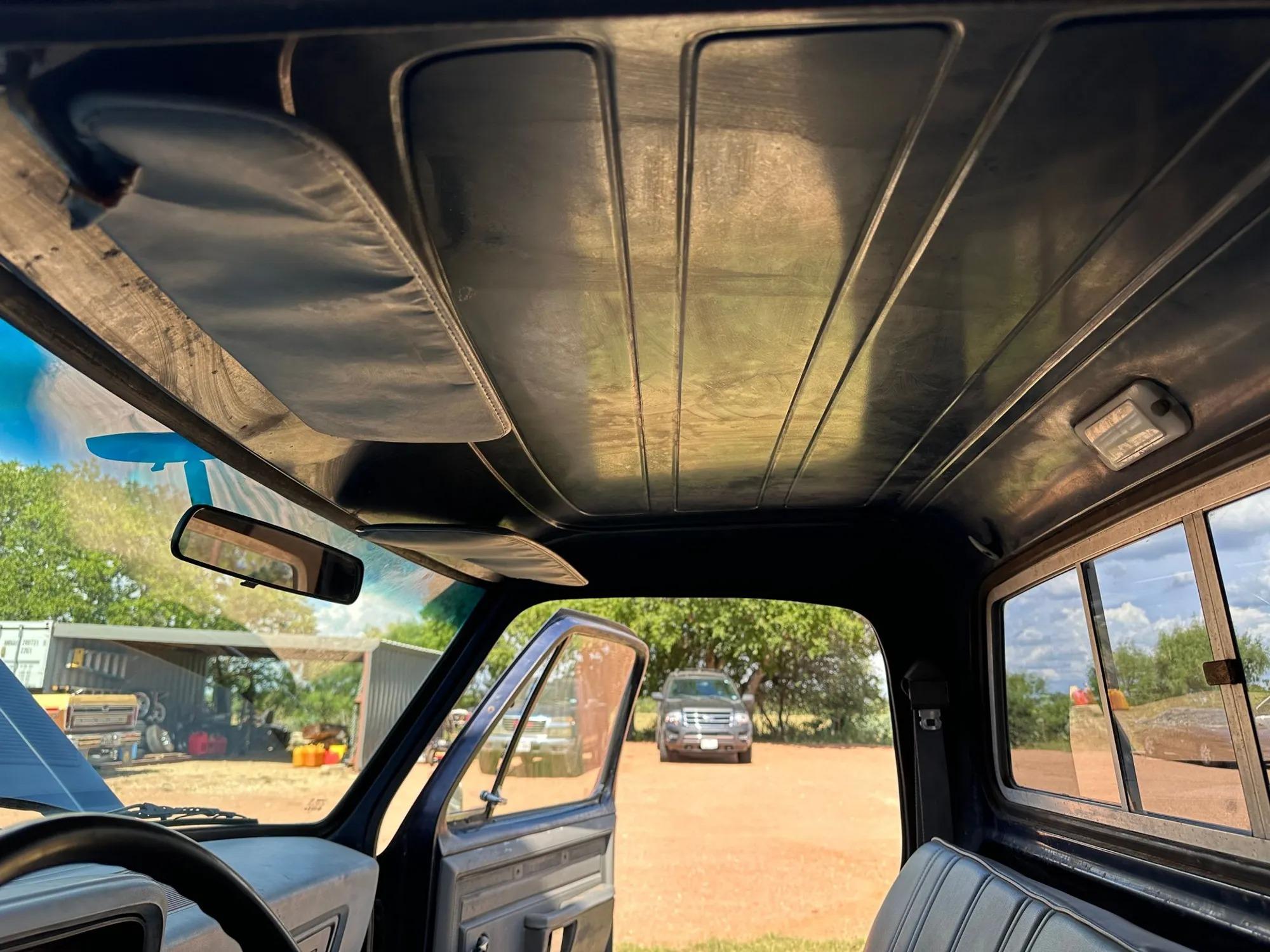 1982 Dodge D-150 SWB Fleetside