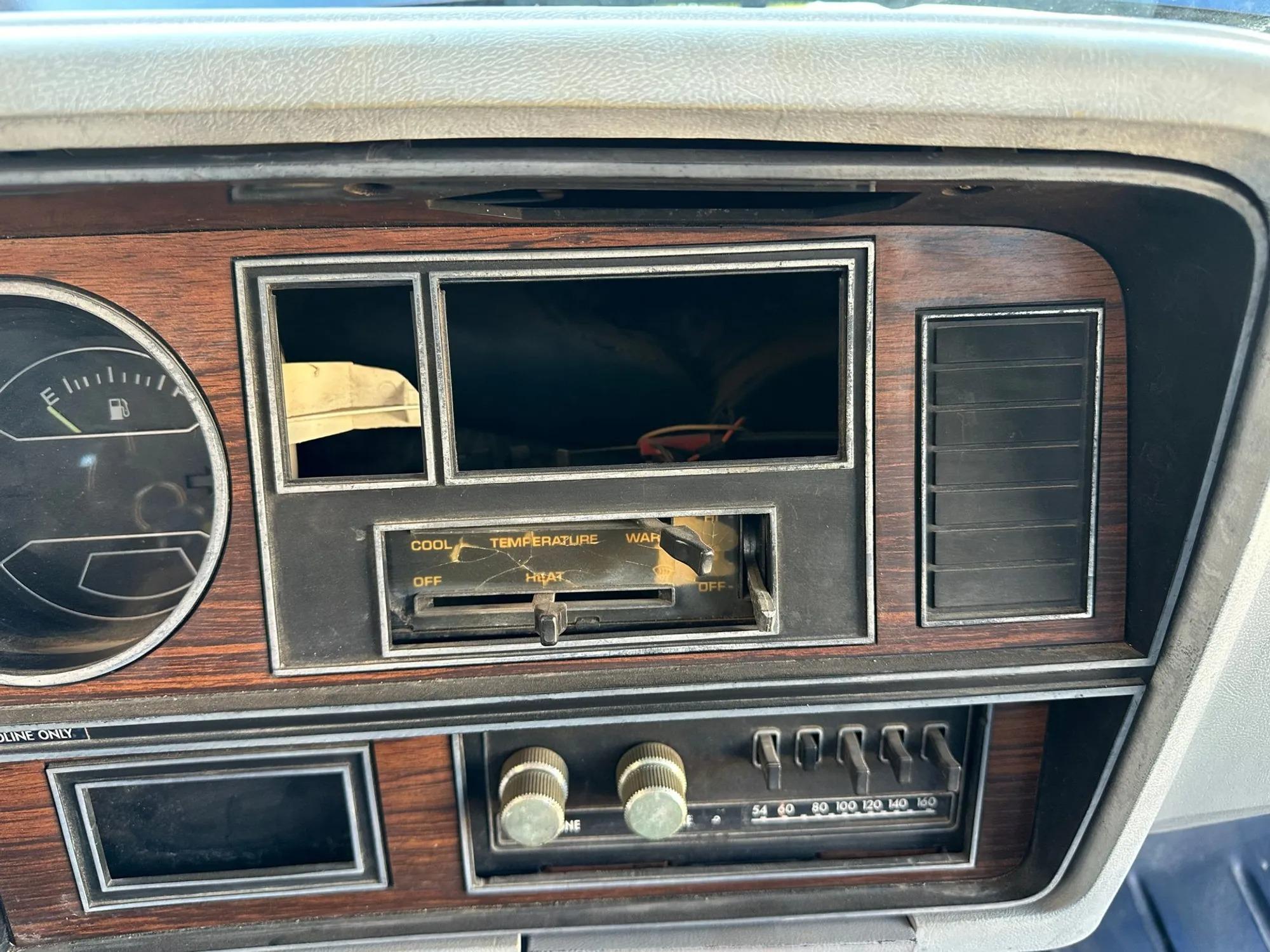 1982 Dodge D-150 SWB Fleetside