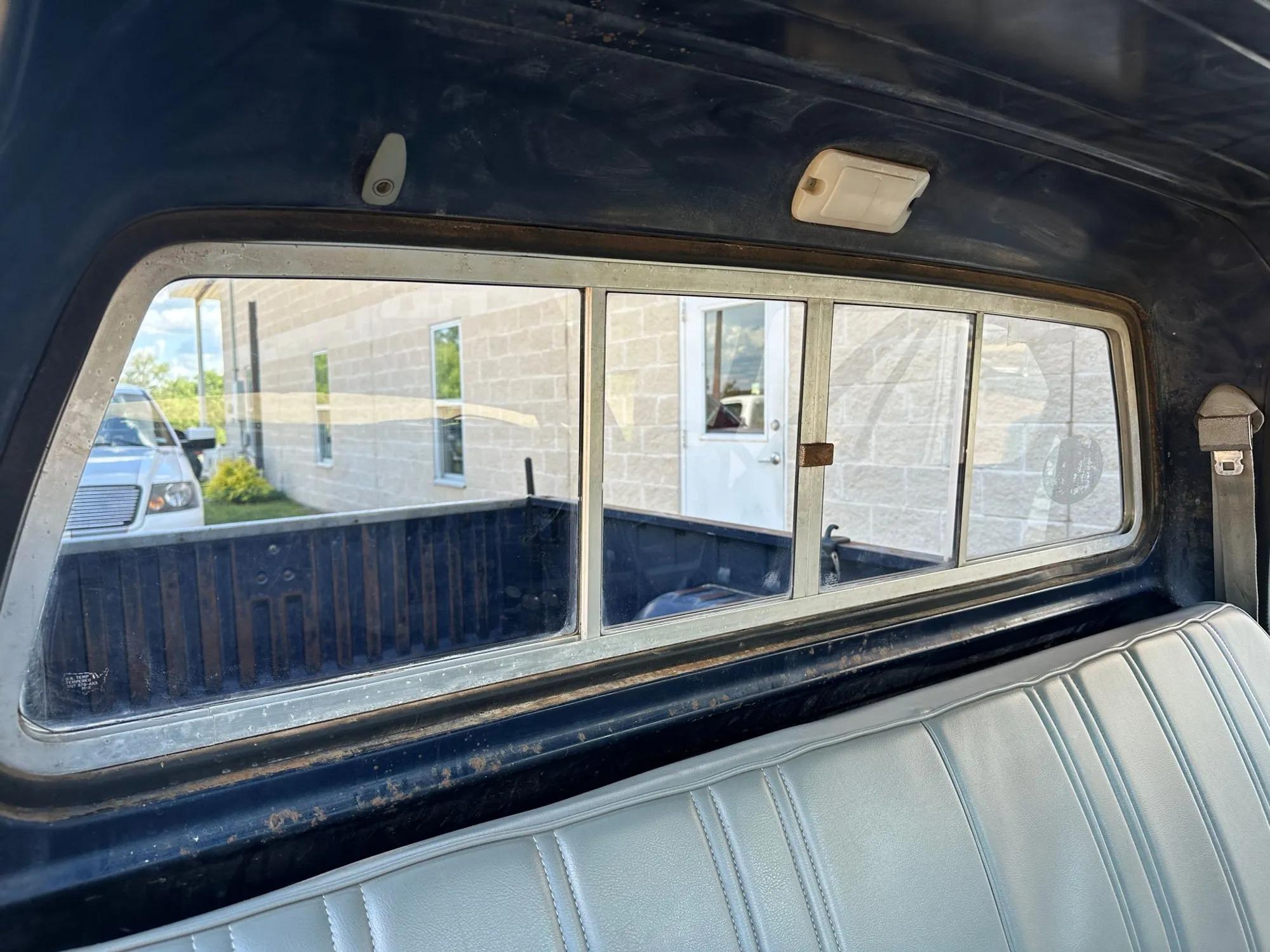 1982 Dodge D-150 SWB Fleetside