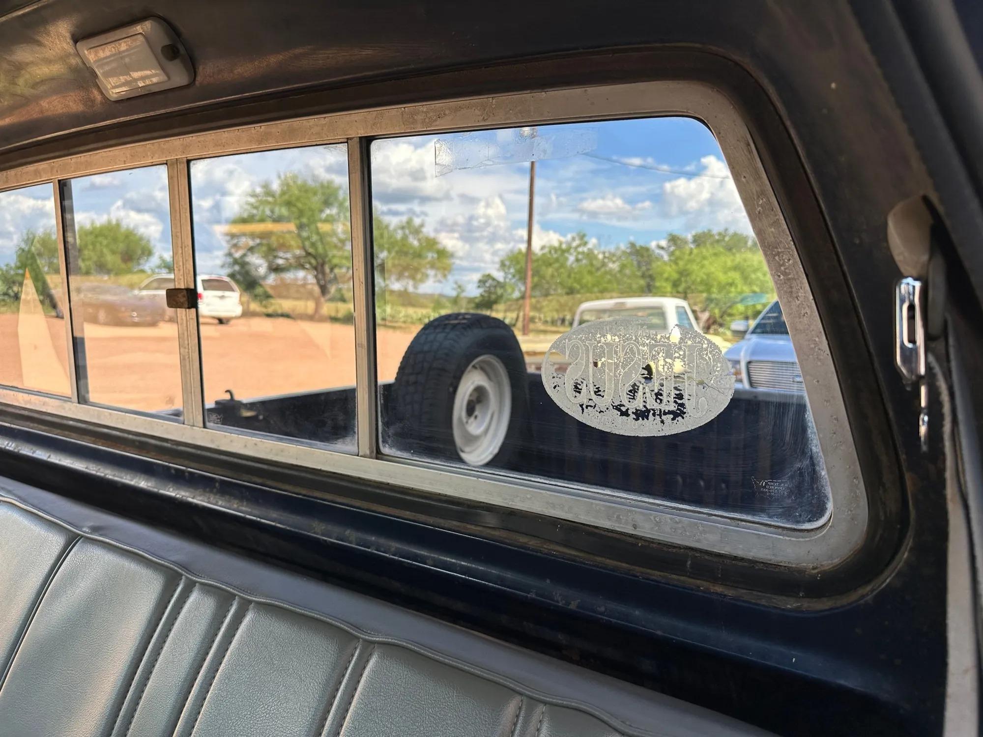 1982 Dodge D-150 SWB Fleetside