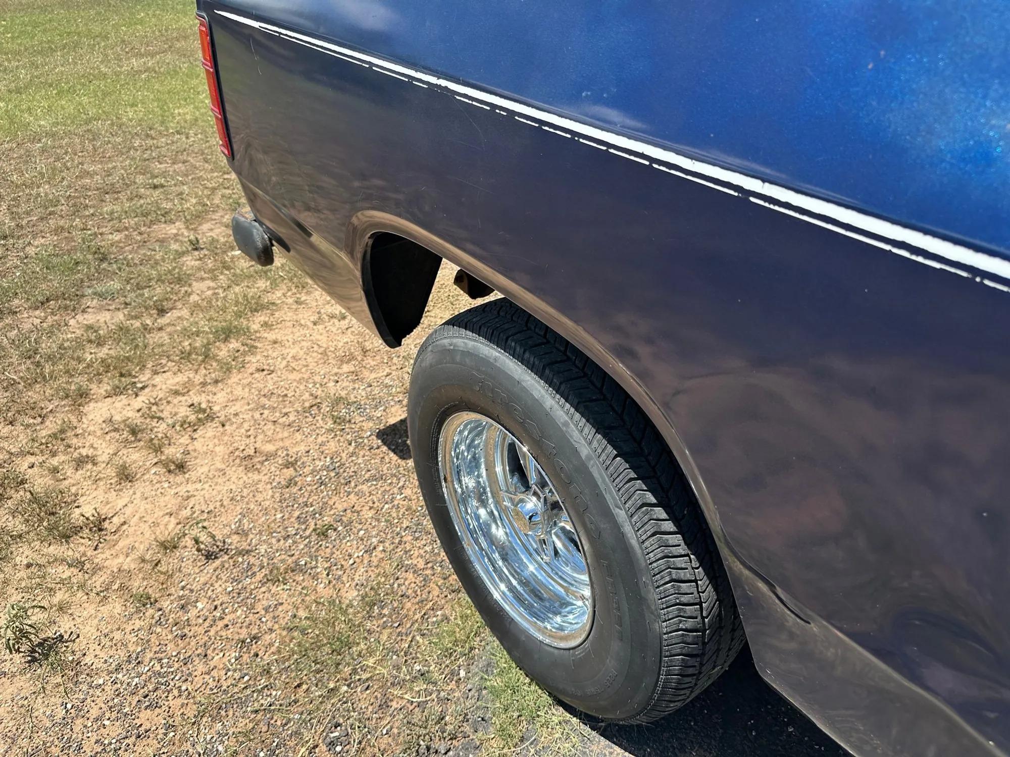 1982 Dodge D-150 SWB Fleetside