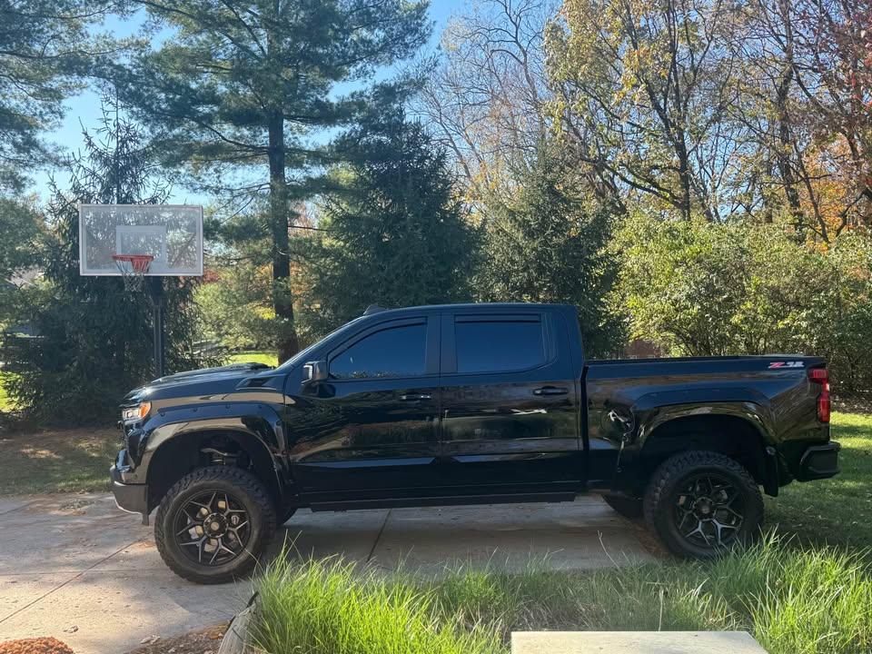 2023 Chevrolet Silverado 1500 RST - 2