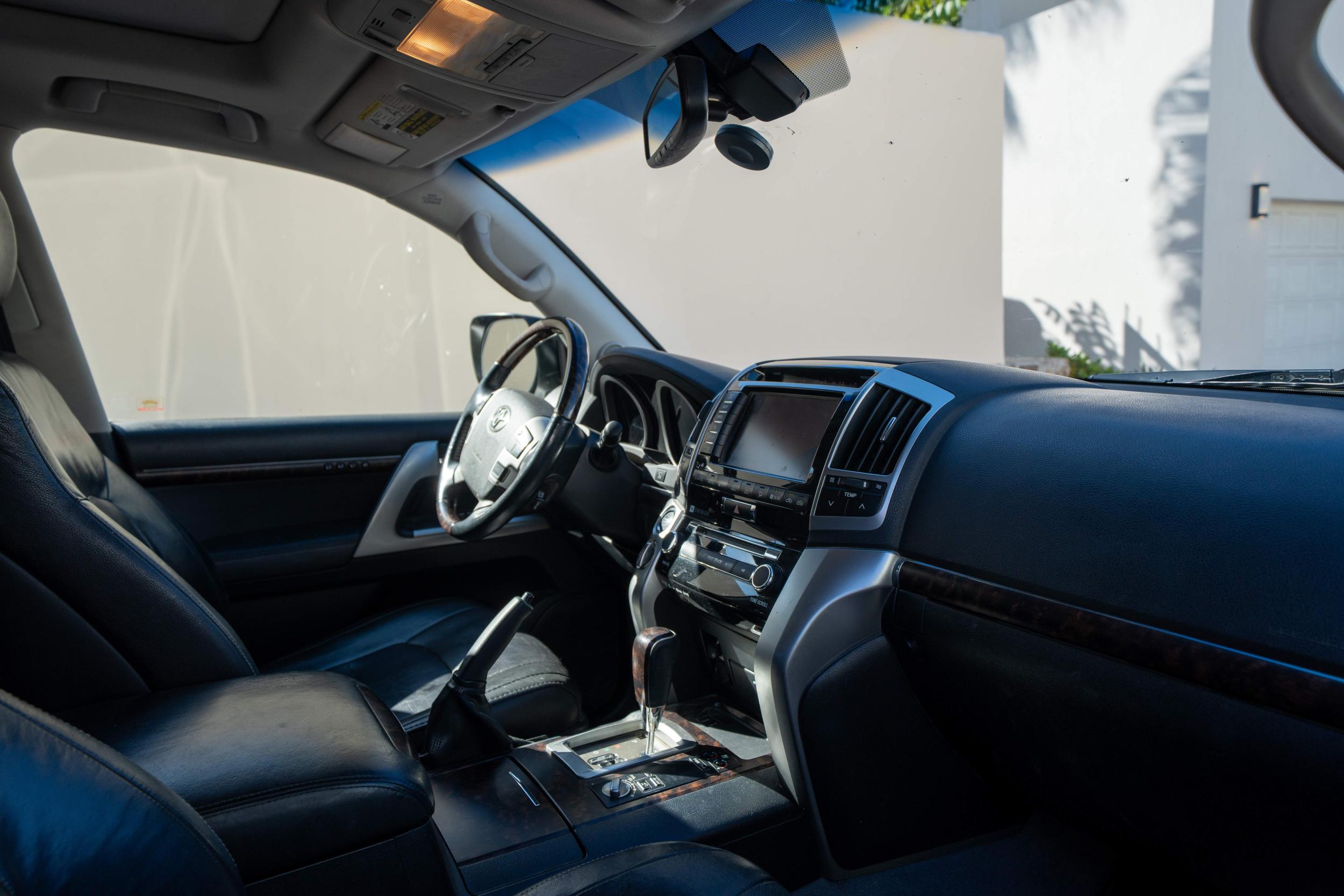 2013 Toyota Land Cruiser - 2