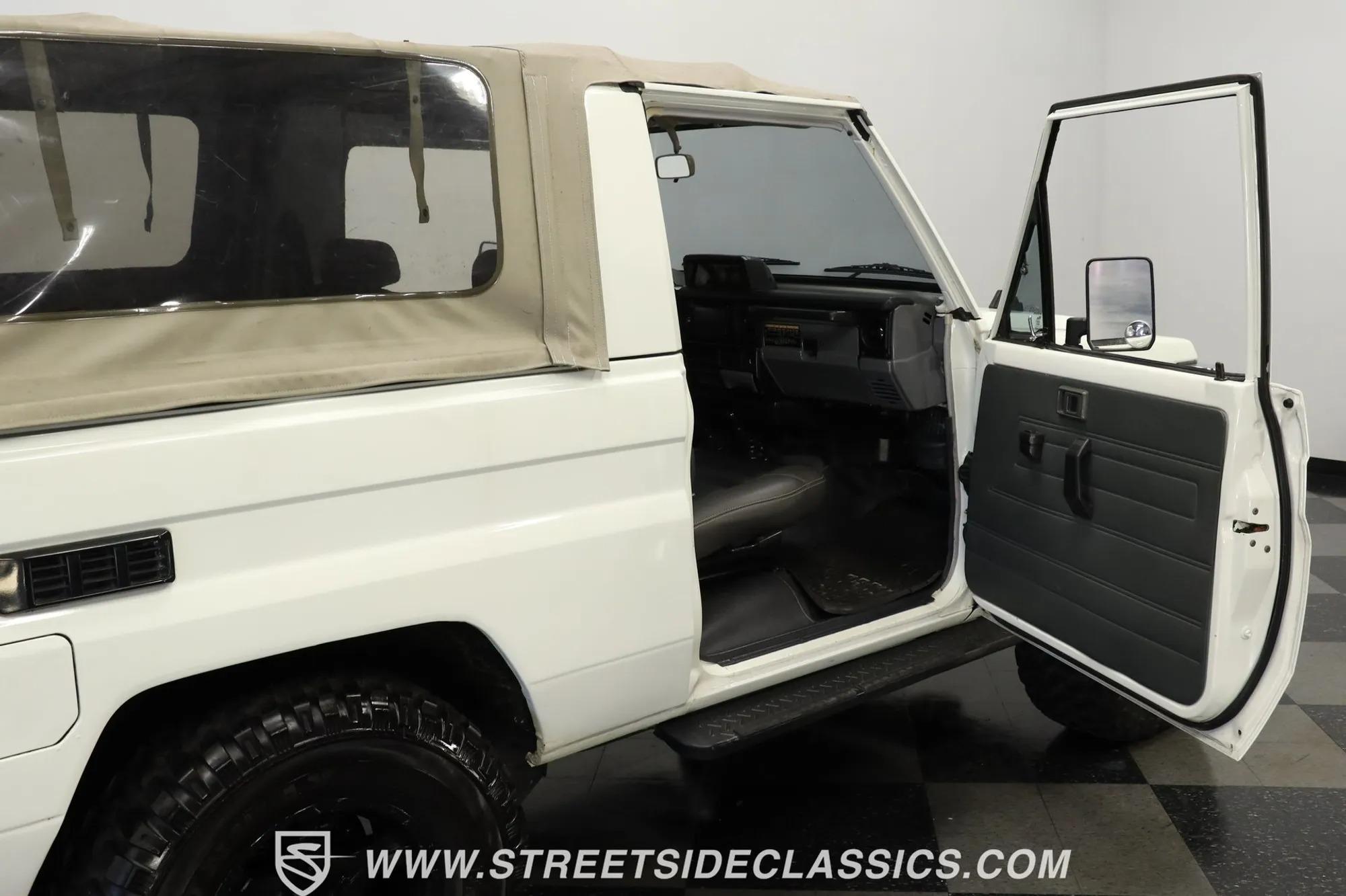 1987 Toyota Land Cruiser FJ73