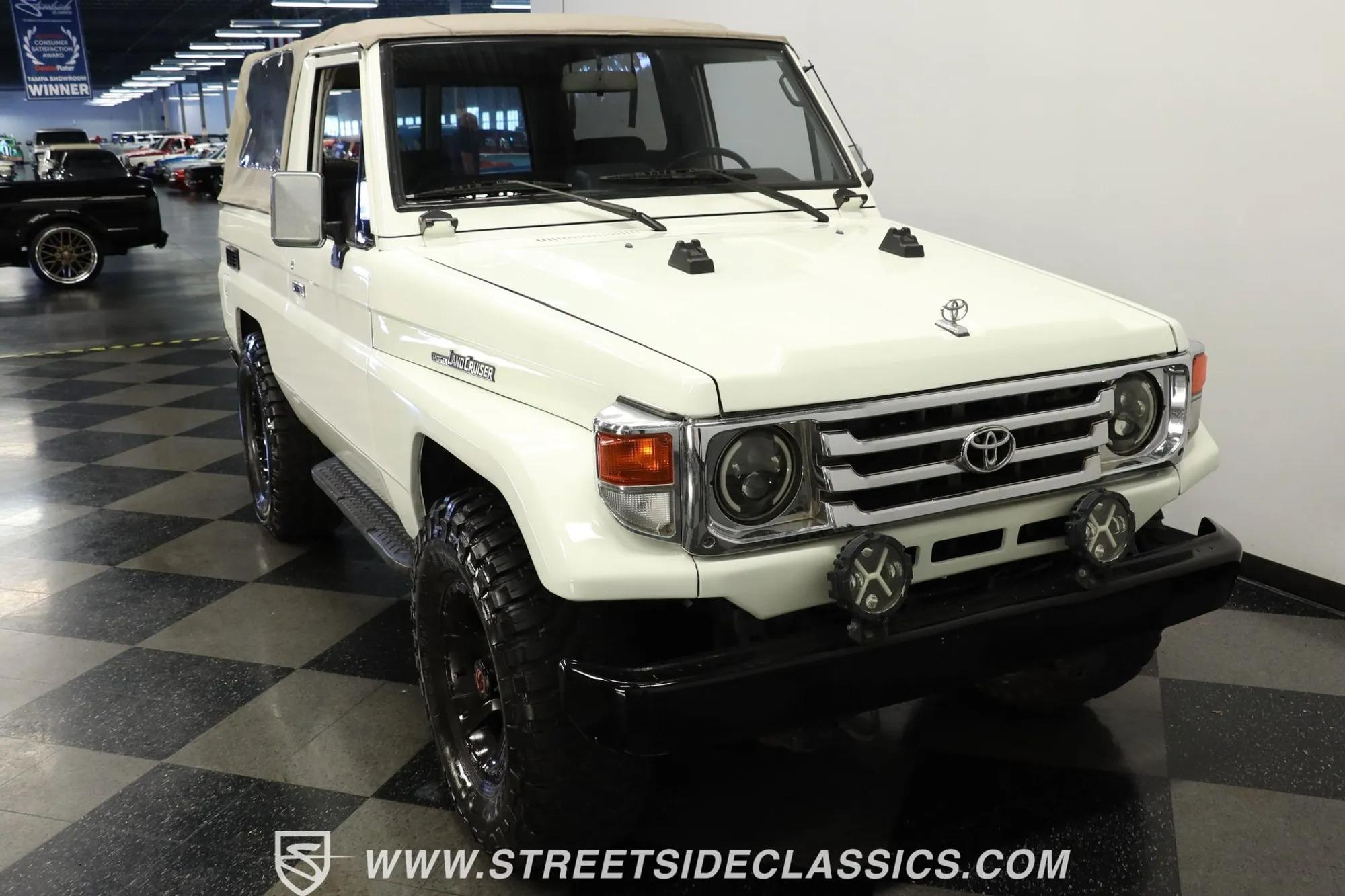 1987 Toyota Land Cruiser FJ73