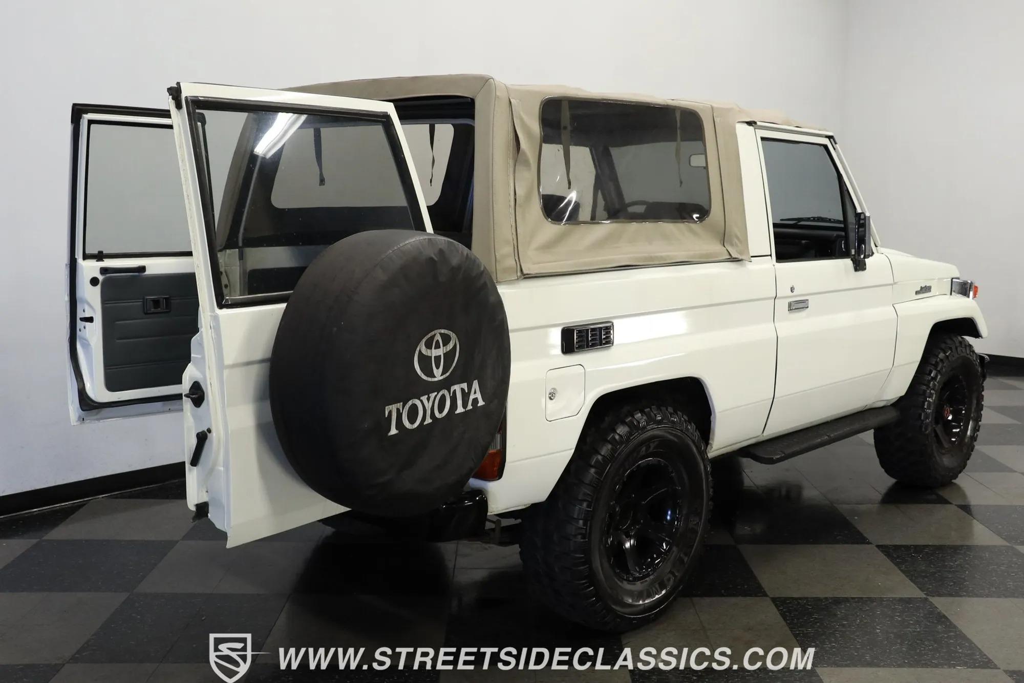 1987 Toyota Land Cruiser FJ73